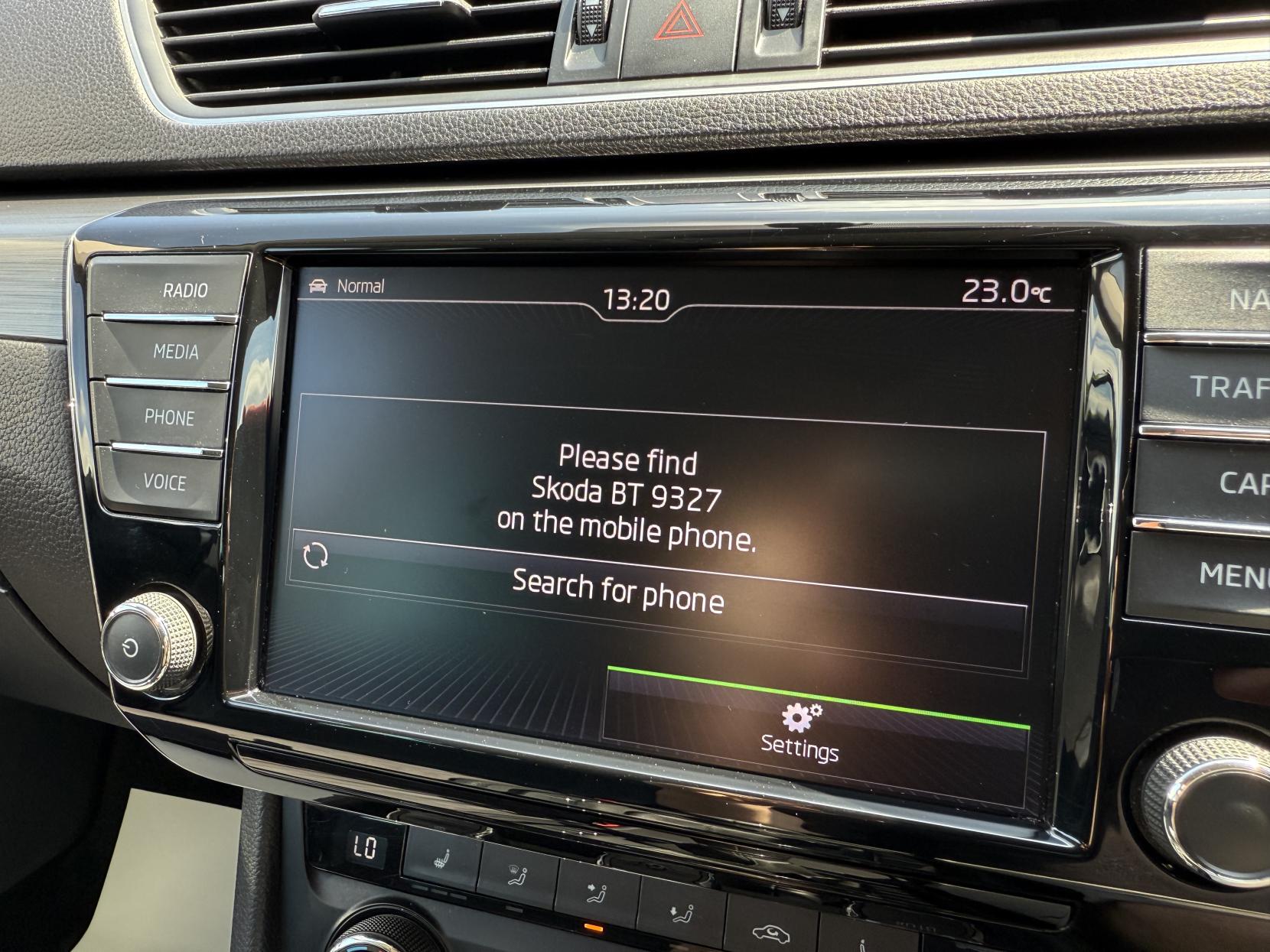 Skoda Superb 2.0 TDI SE L Executive Estate 5dr Diesel Manual Euro 6 (s/s) (150 ps)