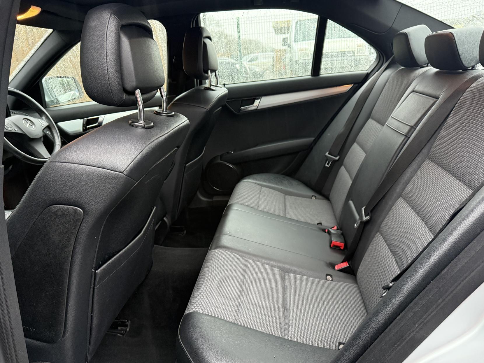 Mercedes-Benz C Class 1.8 C180K Sport Saloon 4dr Petrol Auto Euro 4 (156 ps)