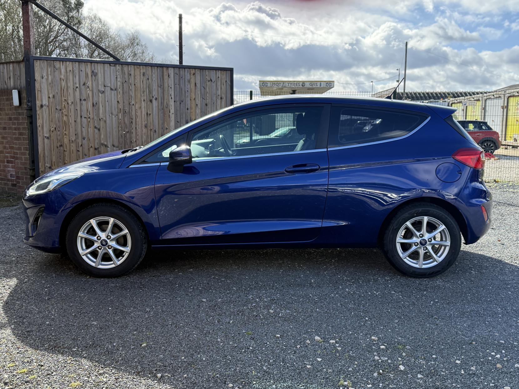 Ford Fiesta 1.1 Ti-VCT Zetec Hatchback 3dr Petrol Manual Euro 6 (s/s) (85 ps)