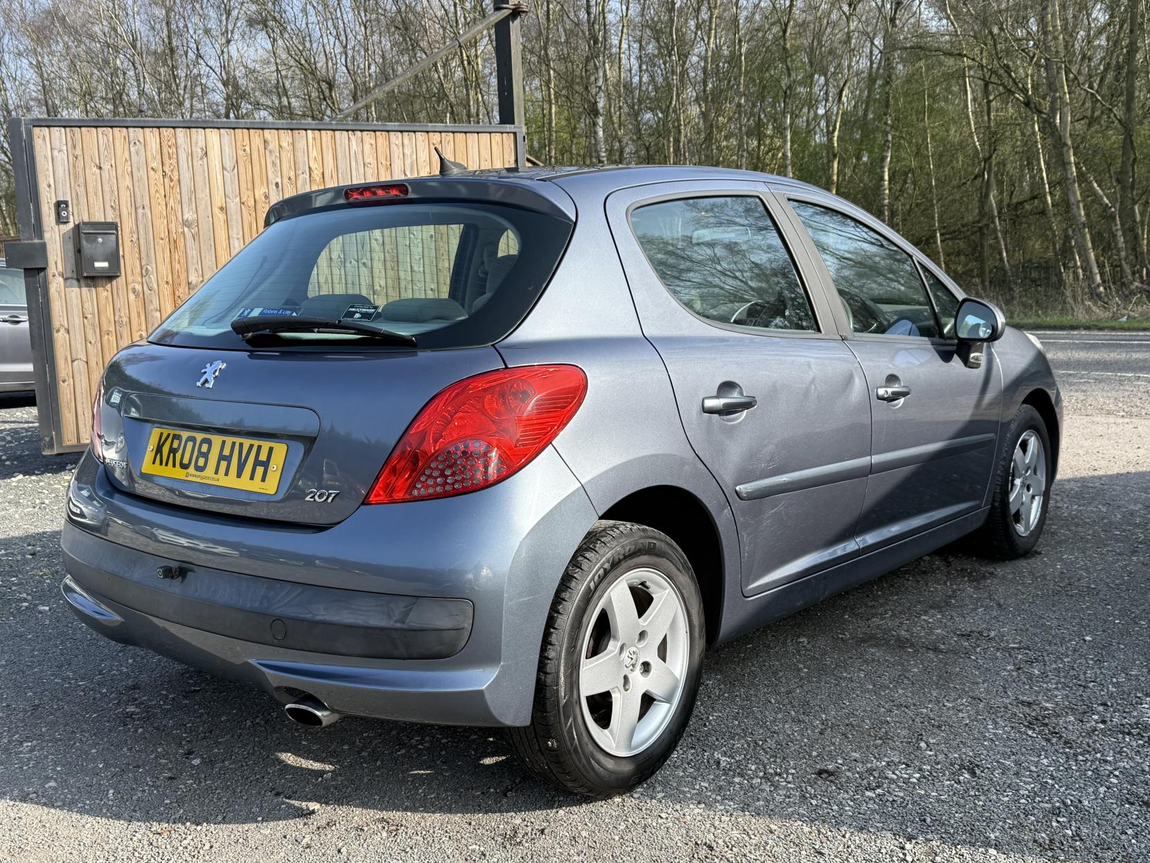 Peugeot 207 1.4 16v SE Hatchback 5dr Petrol Manual (152 g/km, 90 bhp)