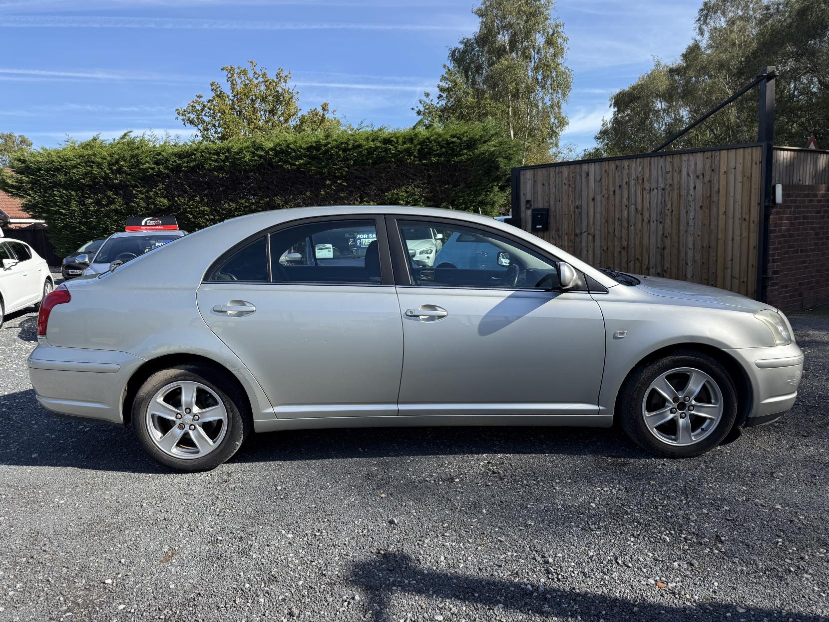 Toyota Avensis 1.8 VVT-i T3-X Hatchback 5dr Petrol Manual (171 g/km, 127 bhp)