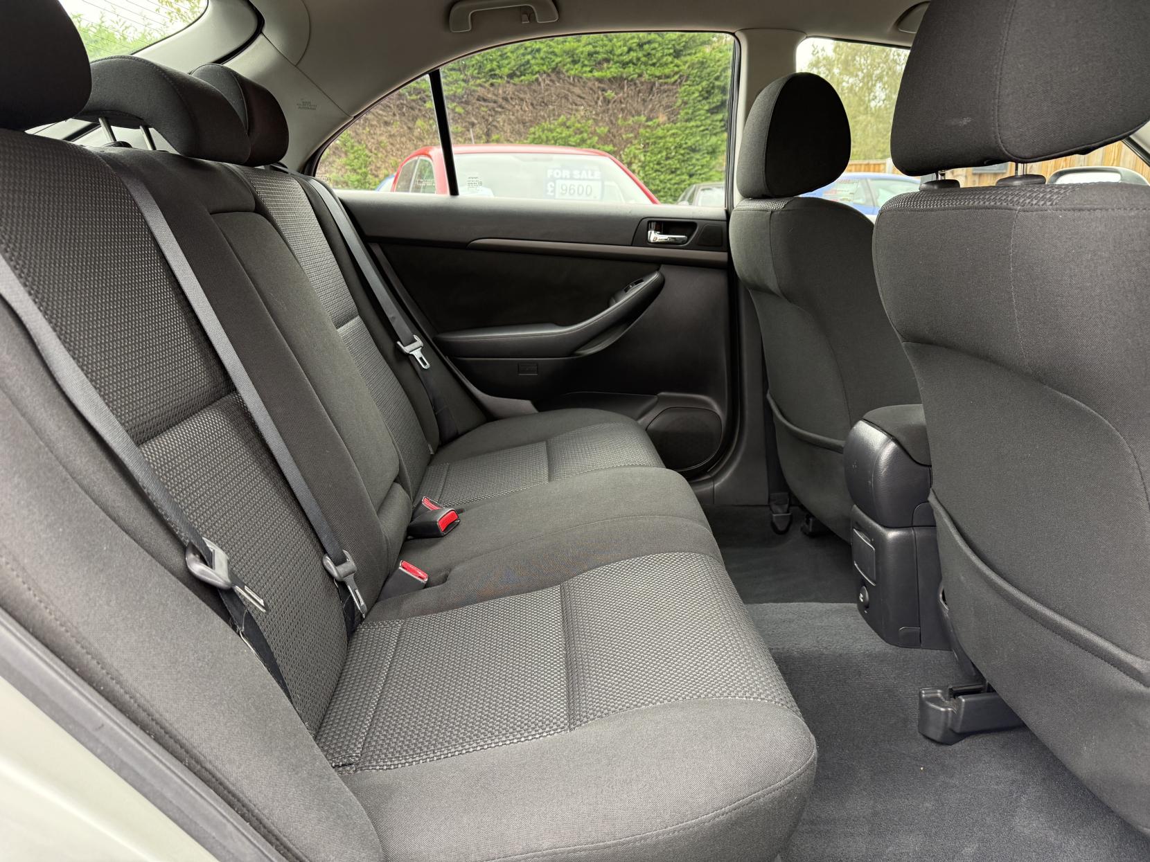 Toyota Avensis 1.8 VVT-i T3-X Hatchback 5dr Petrol Manual (171 g/km, 127 bhp)