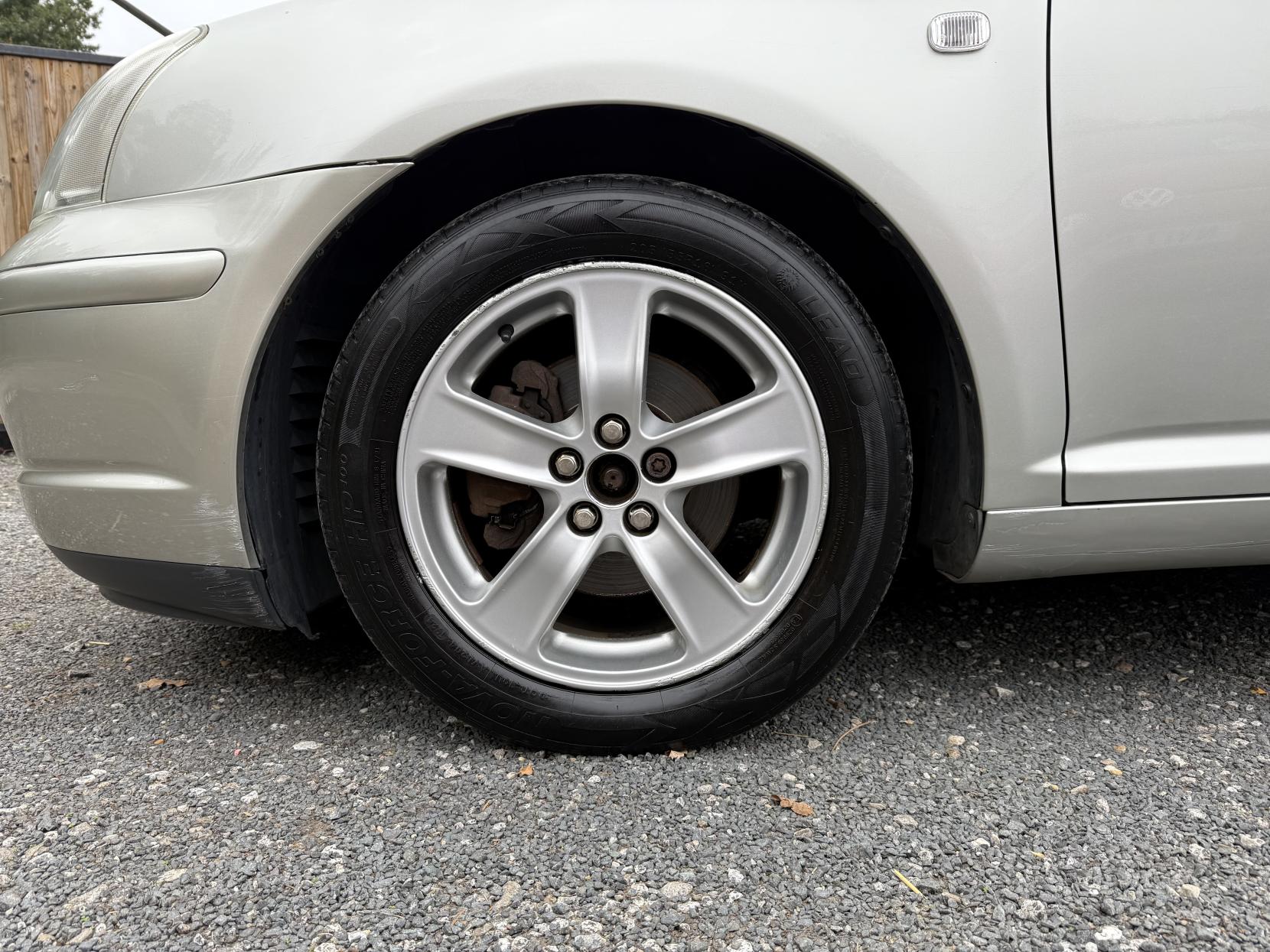 Toyota Avensis 1.8 VVT-i T3-X Hatchback 5dr Petrol Manual (171 g/km, 127 bhp)