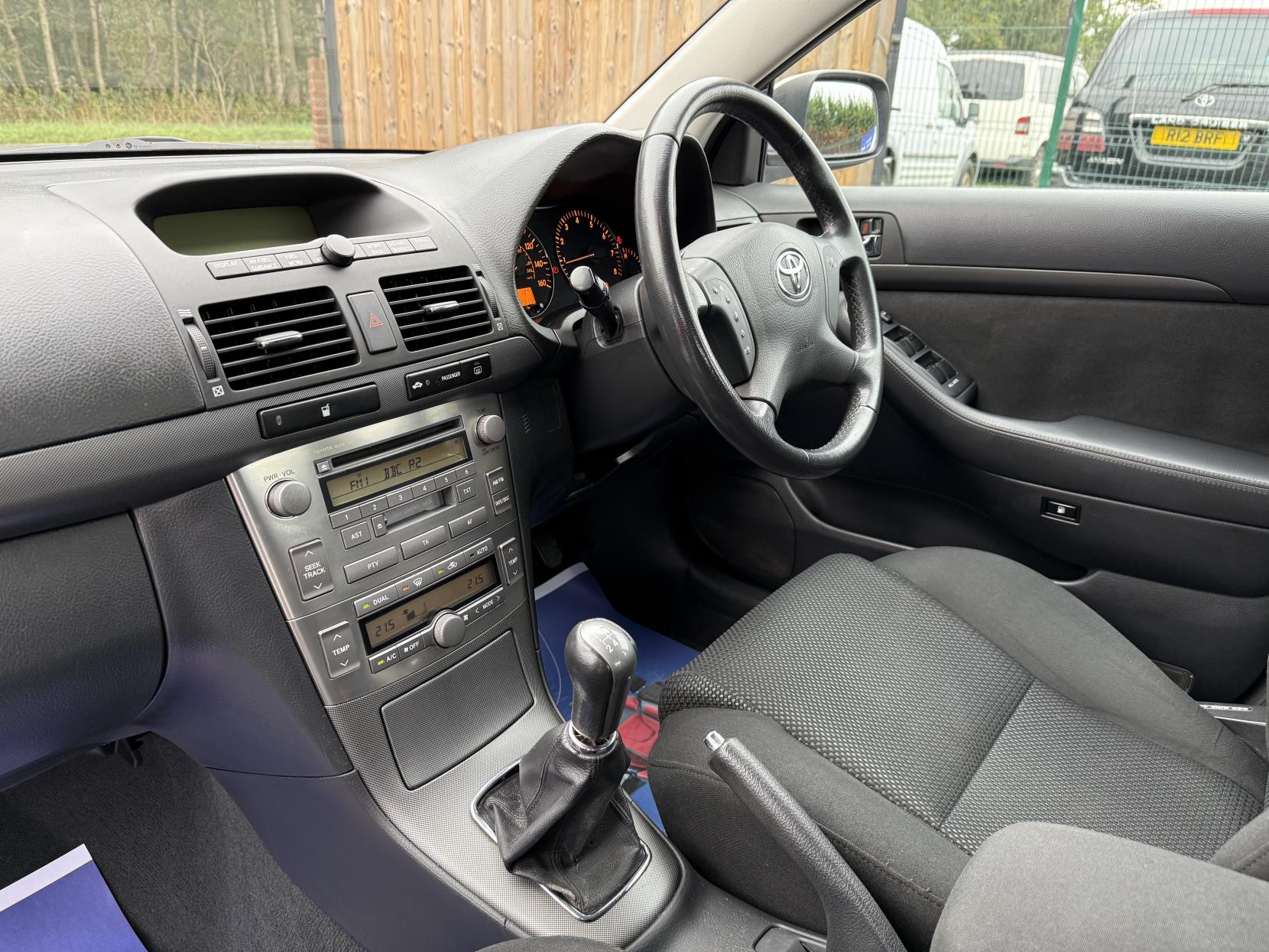 Toyota Avensis 1.8 VVT-i T3-X Hatchback 5dr Petrol Manual (171 g/km, 127 bhp)