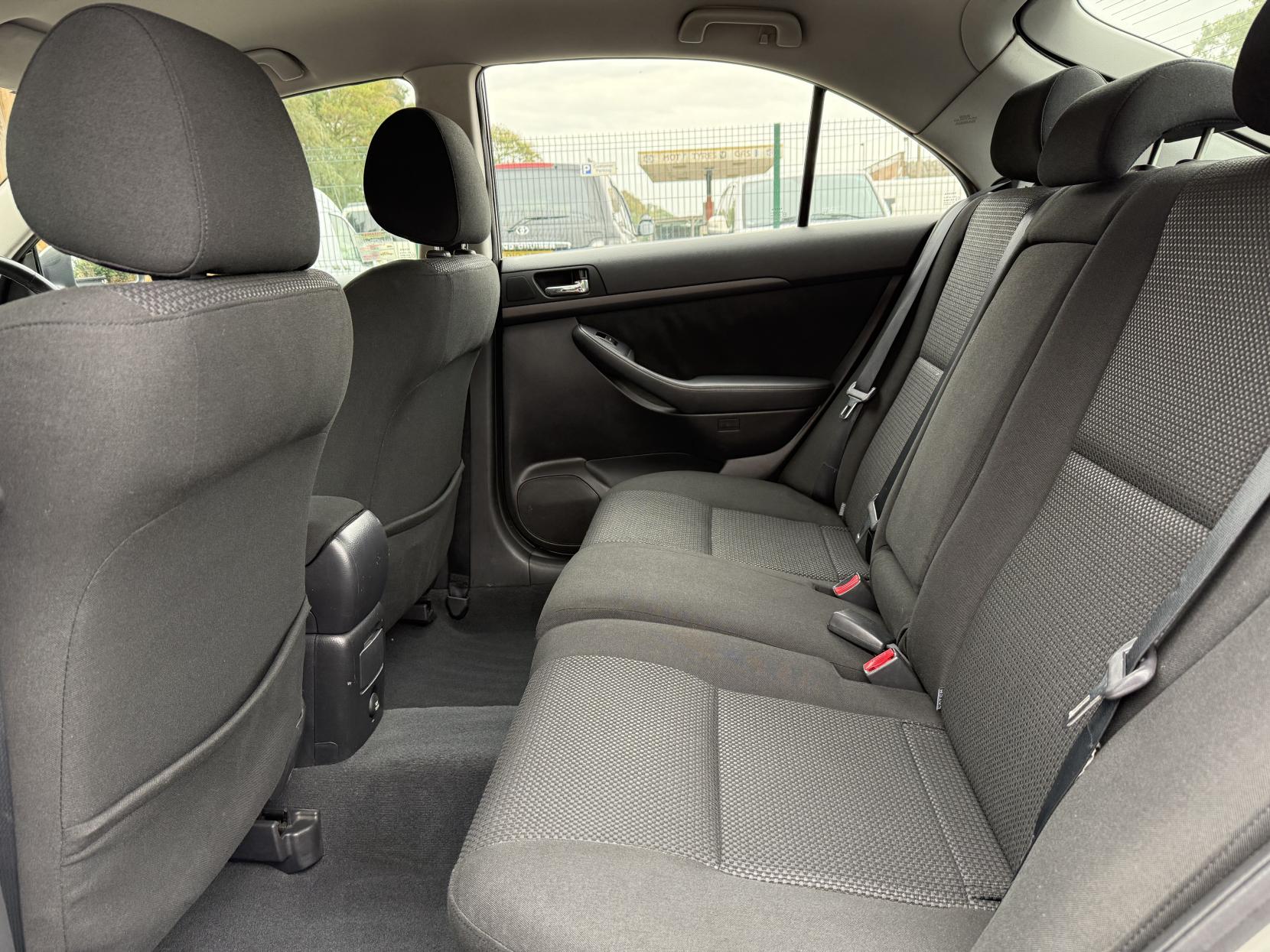 Toyota Avensis 1.8 VVT-i T3-X Hatchback 5dr Petrol Manual (171 g/km, 127 bhp)