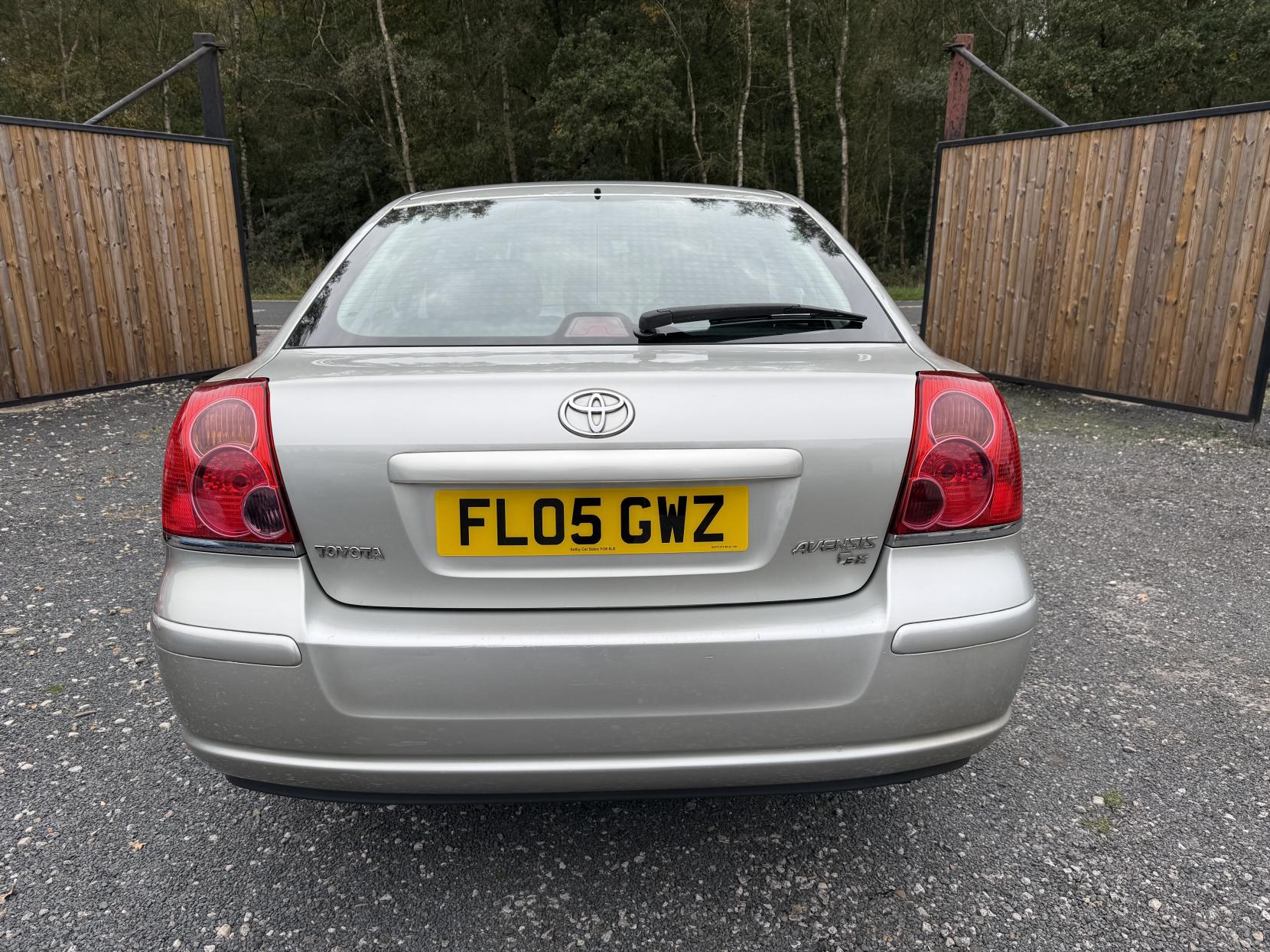 Toyota Avensis 1.8 VVT-i T3-X Hatchback 5dr Petrol Manual (171 g/km, 127 bhp)