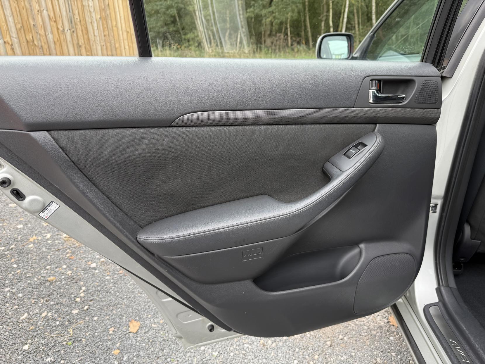 Toyota Avensis 1.8 VVT-i T3-X Hatchback 5dr Petrol Manual (171 g/km, 127 bhp)