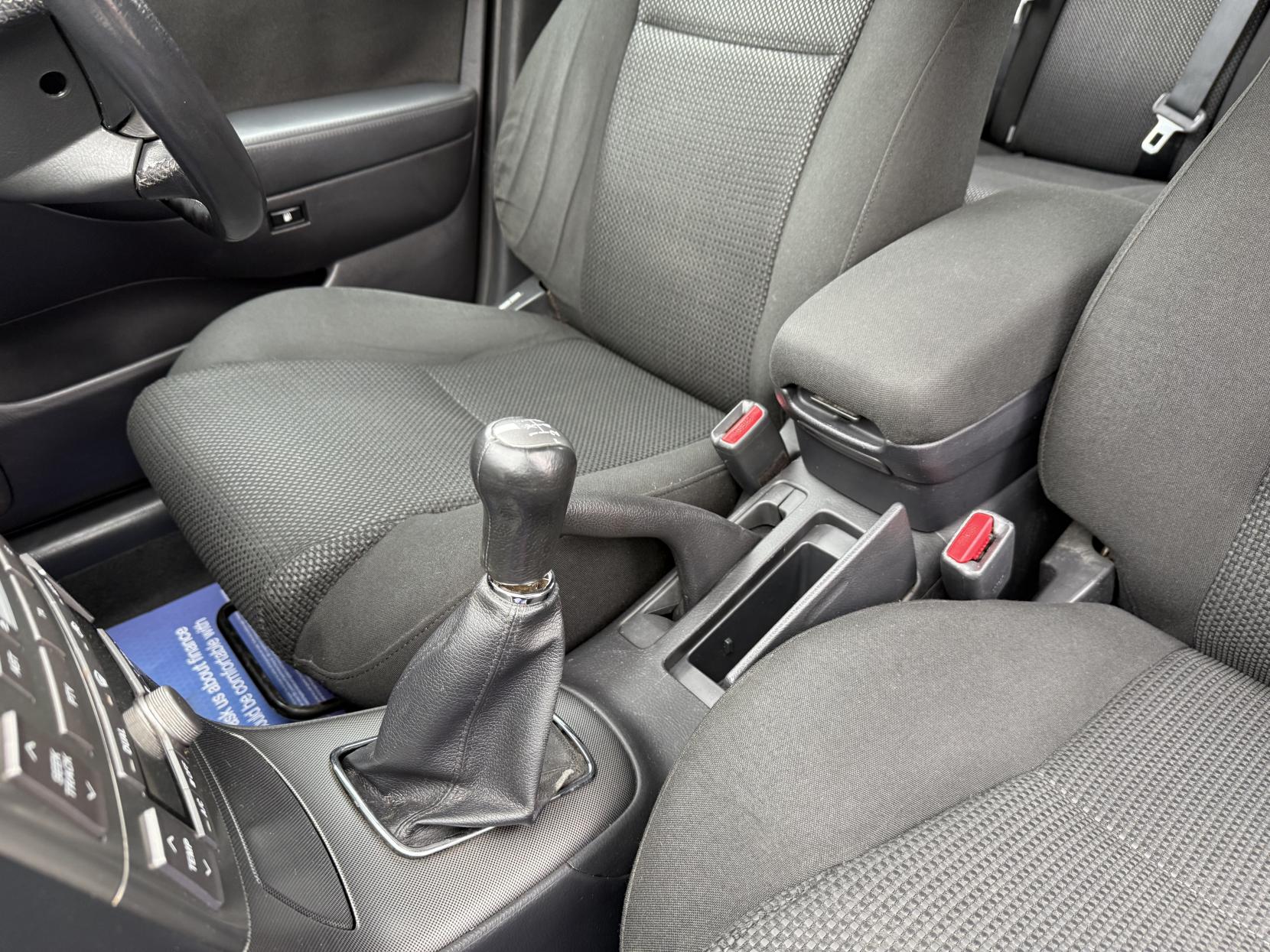 Toyota Avensis 1.8 VVT-i T3-X Hatchback 5dr Petrol Manual (171 g/km, 127 bhp)