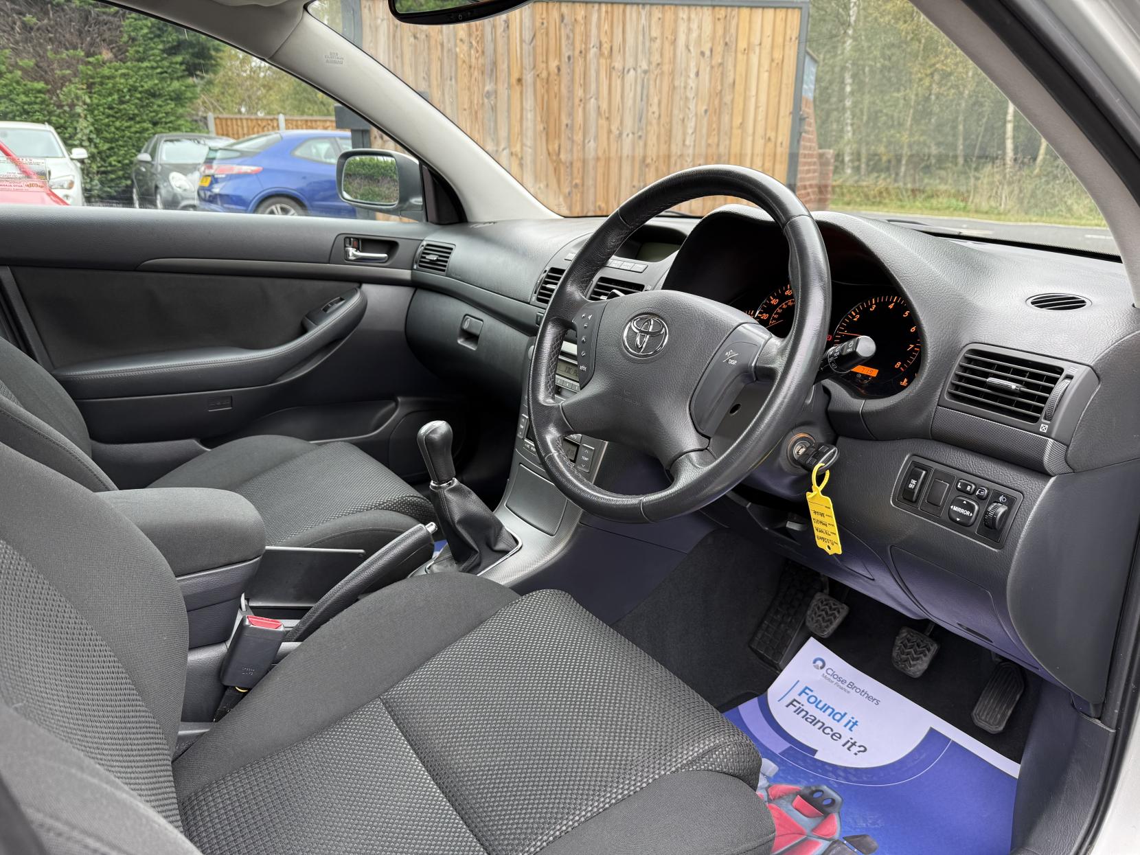 Toyota Avensis 1.8 VVT-i T3-X Hatchback 5dr Petrol Manual (171 g/km, 127 bhp)