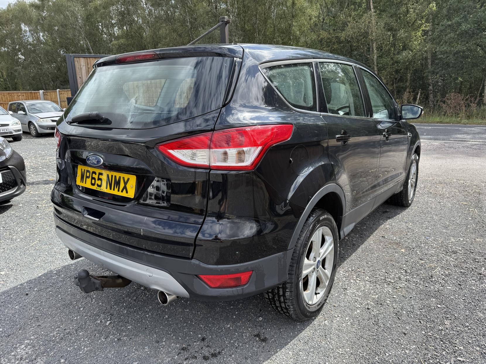 Ford Kuga 2.0 TDCi Zetec SUV 5dr Diesel Manual 2WD Euro 6 (s/s) (150 ps)