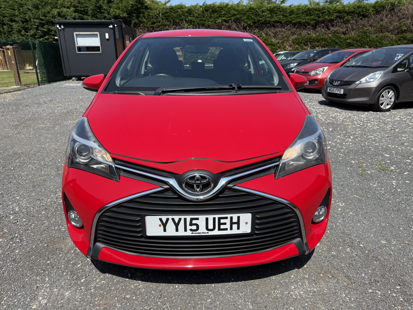 Toyota Yaris 1.0 VVT-i Icon Hatchback 3dr Petrol Manual Euro 6 (69 ps)
