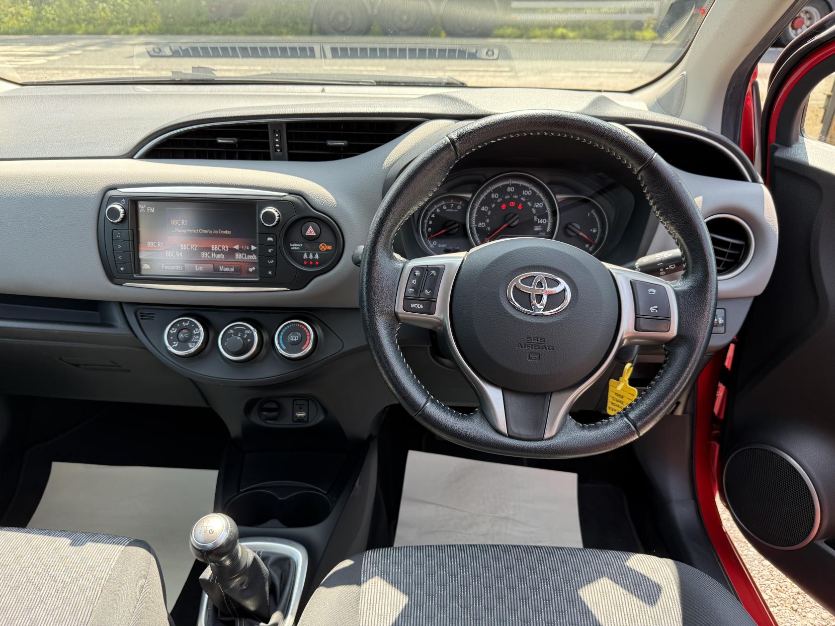 Toyota Yaris 1.0 VVT-i Icon Hatchback 3dr Petrol Manual Euro 6 (69 ps)