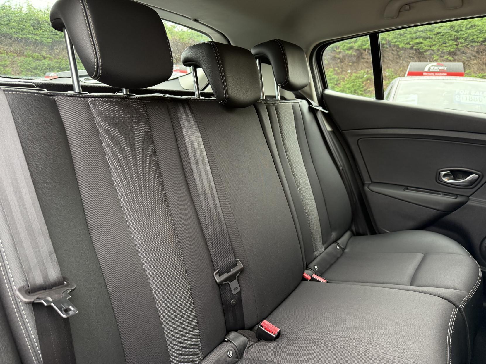 Renault Megane 1.5 dCi Dynamique Nav Hatchback 5dr Diesel Manual Euro 6 (s/s) (110 ps)