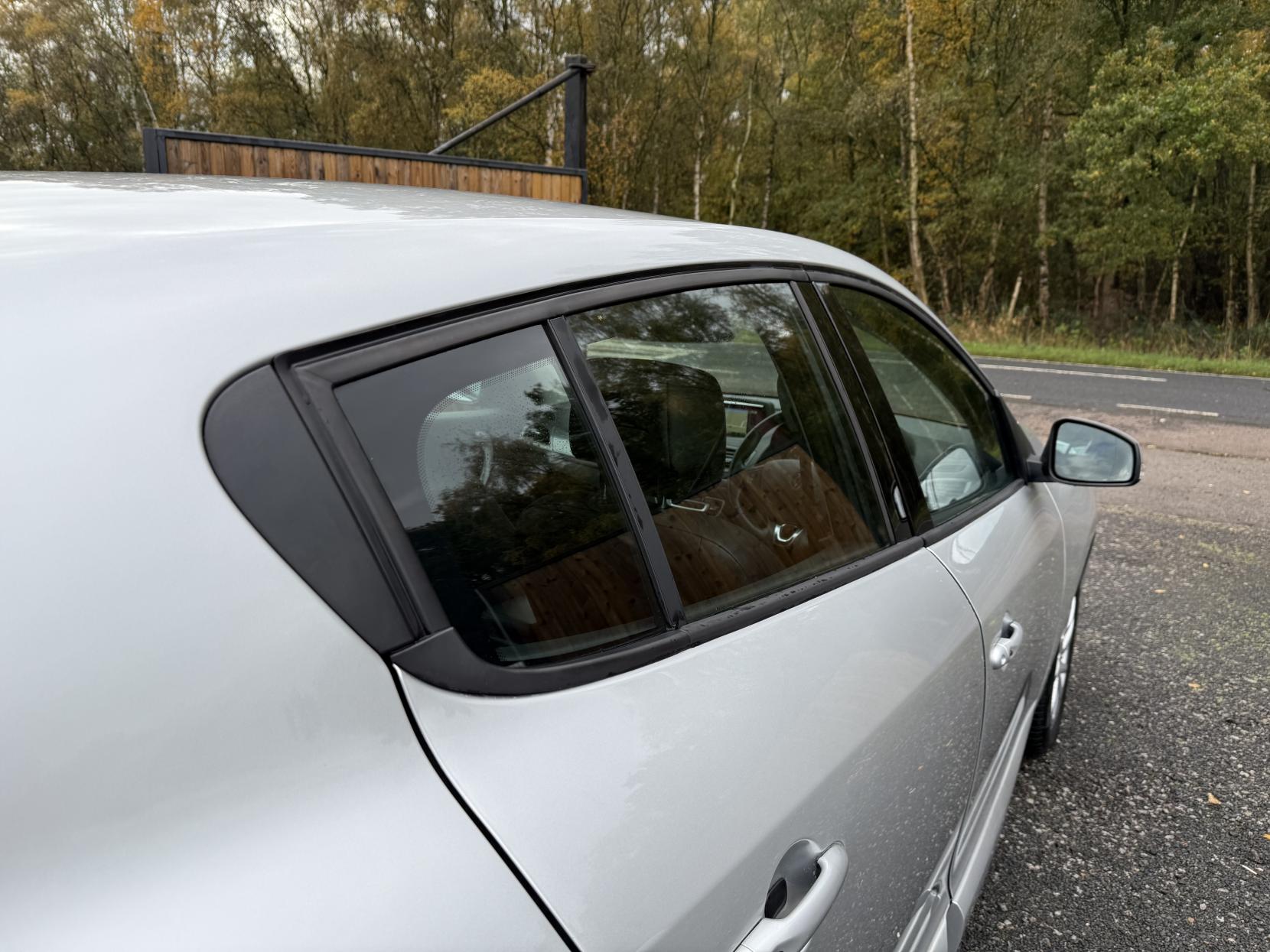 Renault Megane 1.5 dCi Dynamique Nav Hatchback 5dr Diesel Manual Euro 6 (s/s) (110 ps)