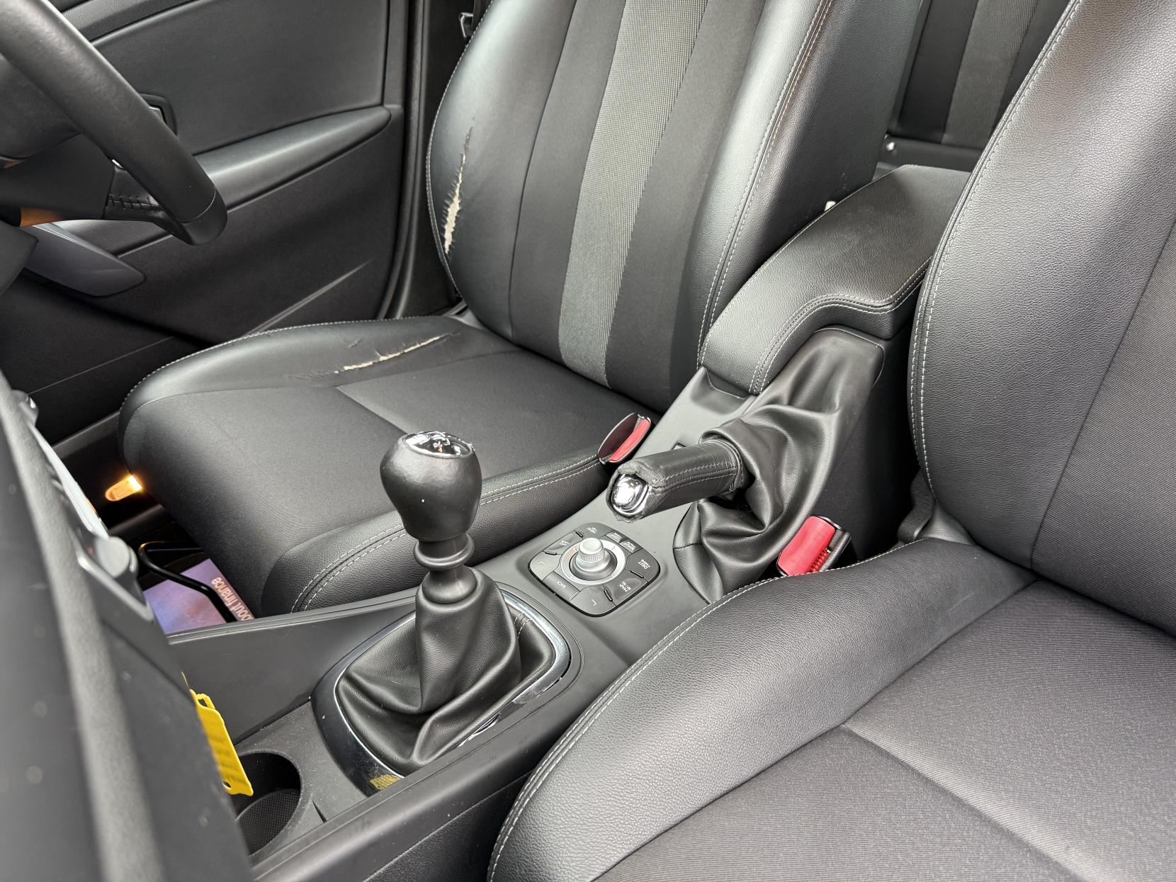 Renault Megane 1.5 dCi Dynamique Nav Hatchback 5dr Diesel Manual Euro 6 (s/s) (110 ps)