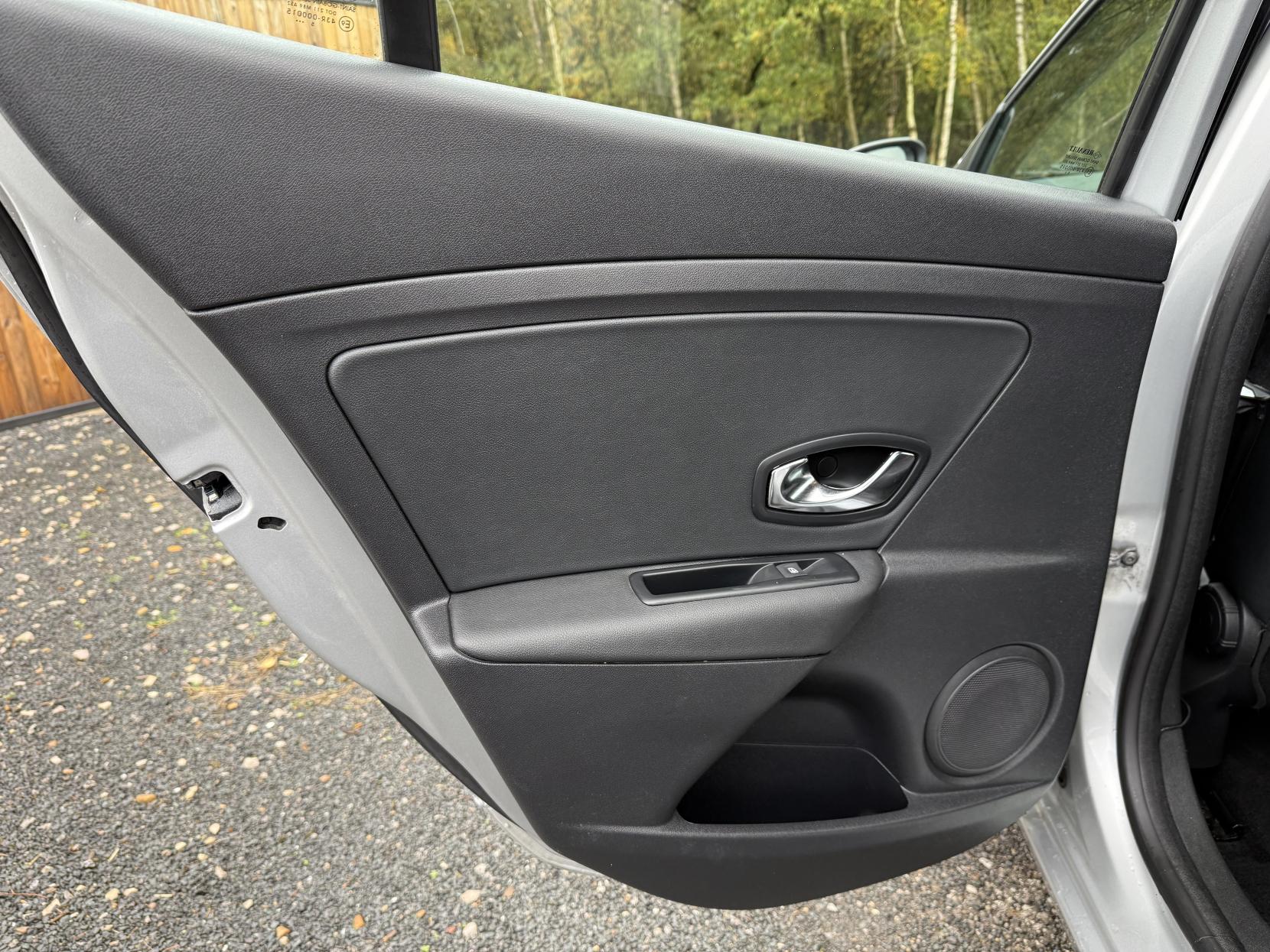 Renault Megane 1.5 dCi Dynamique Nav Hatchback 5dr Diesel Manual Euro 6 (s/s) (110 ps)