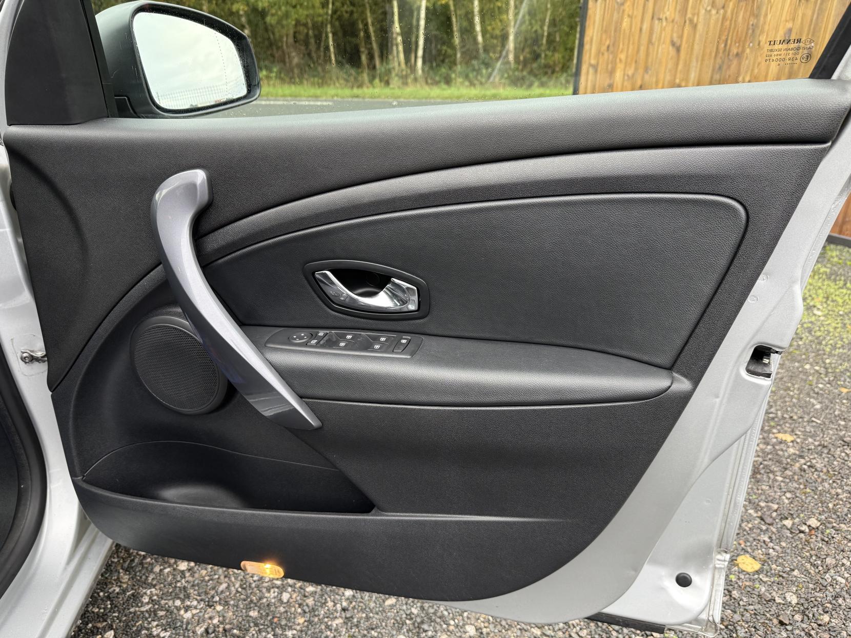 Renault Megane 1.5 dCi Dynamique Nav Hatchback 5dr Diesel Manual Euro 6 (s/s) (110 ps)