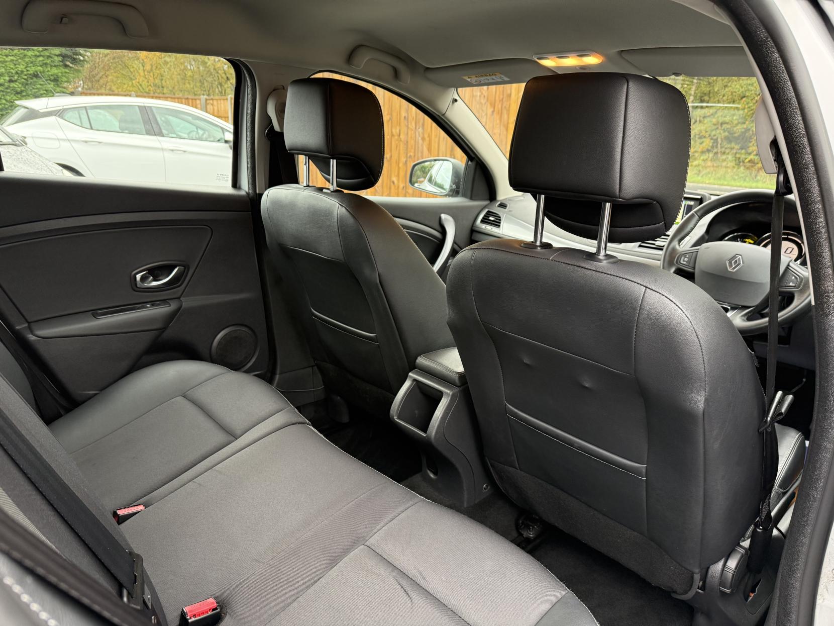 Renault Megane 1.5 dCi Dynamique Nav Hatchback 5dr Diesel Manual Euro 6 (s/s) (110 ps)