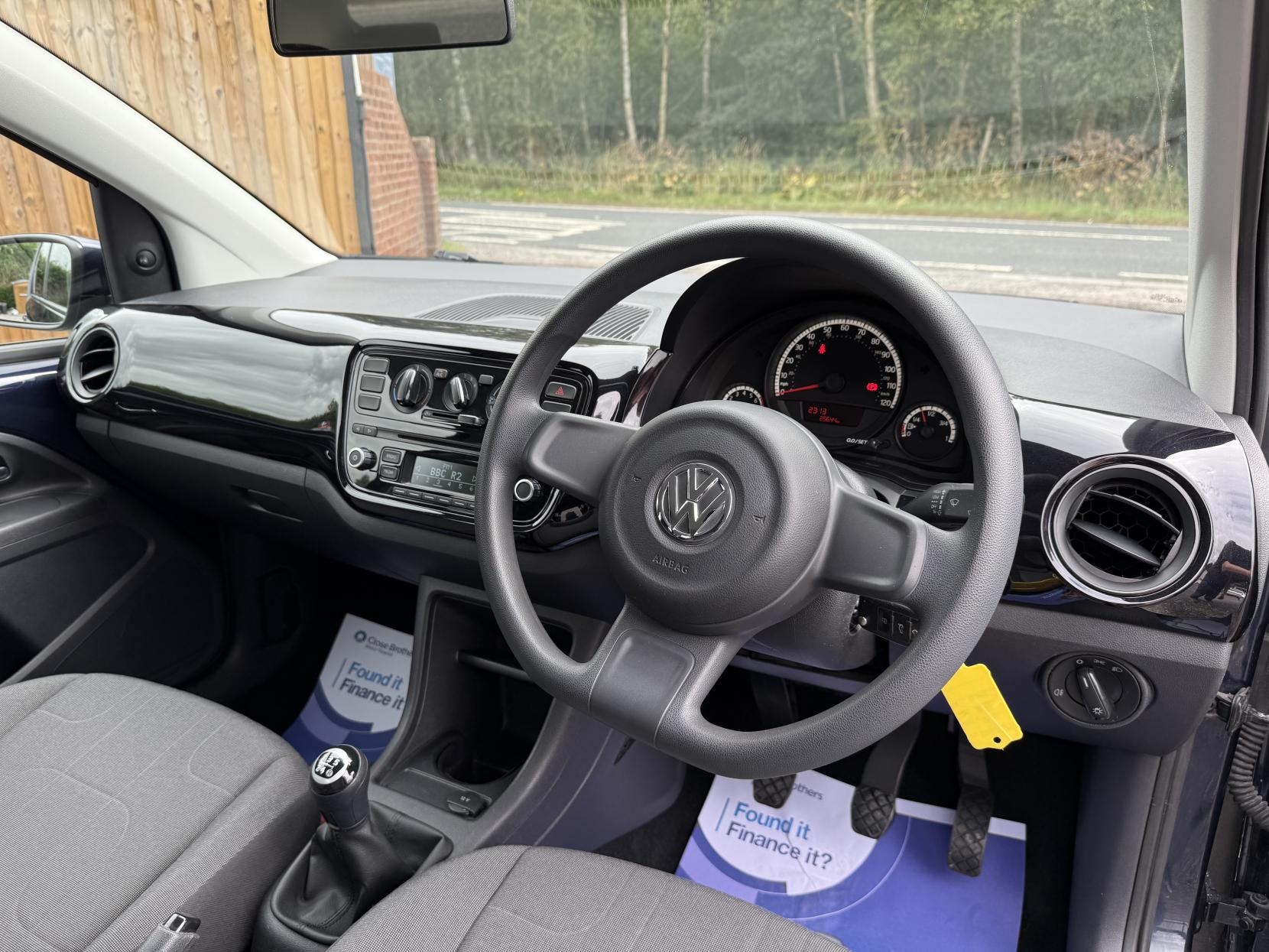 Volkswagen up! 1.0 Move up! Hatchback 5dr Petrol Manual Euro 5 (60 ps)