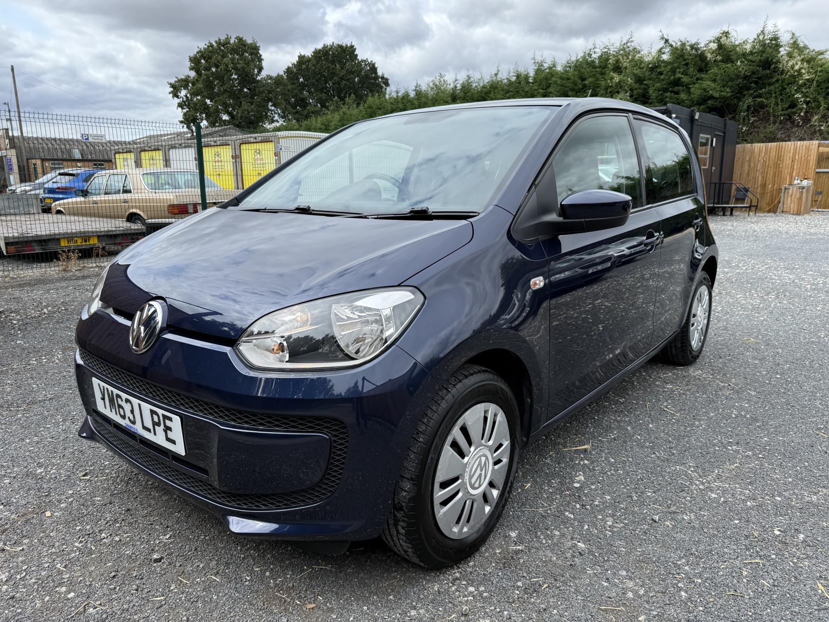 Volkswagen up! 1.0 Move up! Hatchback 5dr Petrol Manual Euro 5 (60 ps)