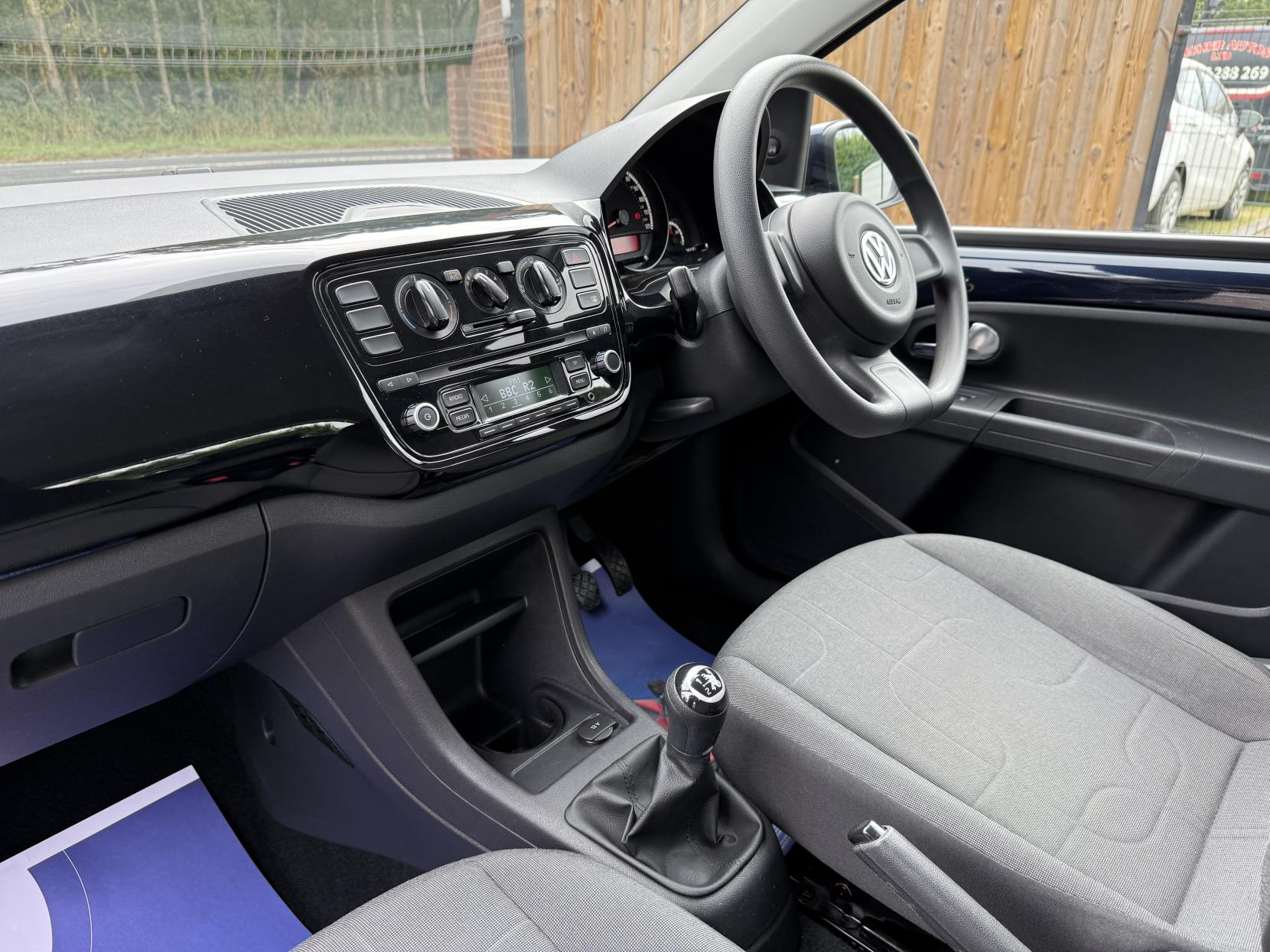 Volkswagen up! 1.0 Move up! Hatchback 5dr Petrol Manual Euro 5 (60 ps)