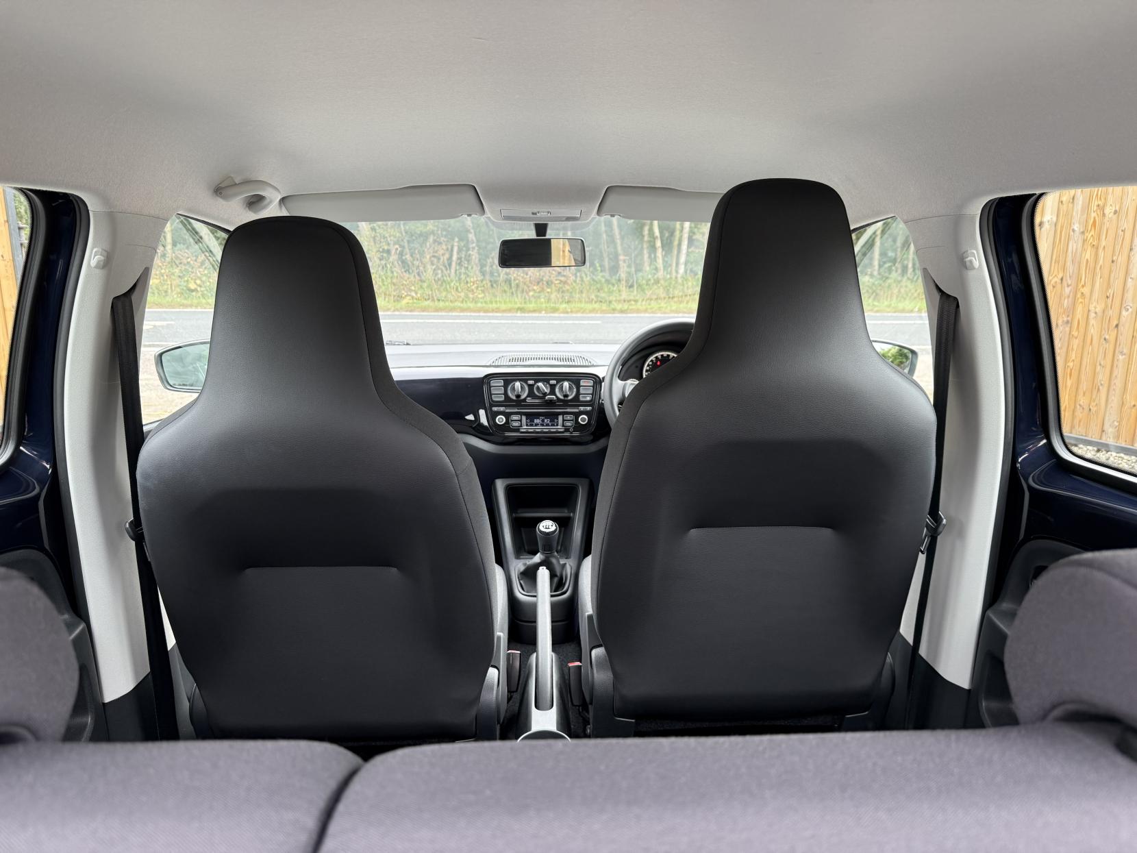 Volkswagen up! 1.0 Move up! Hatchback 5dr Petrol Manual Euro 5 (60 ps)