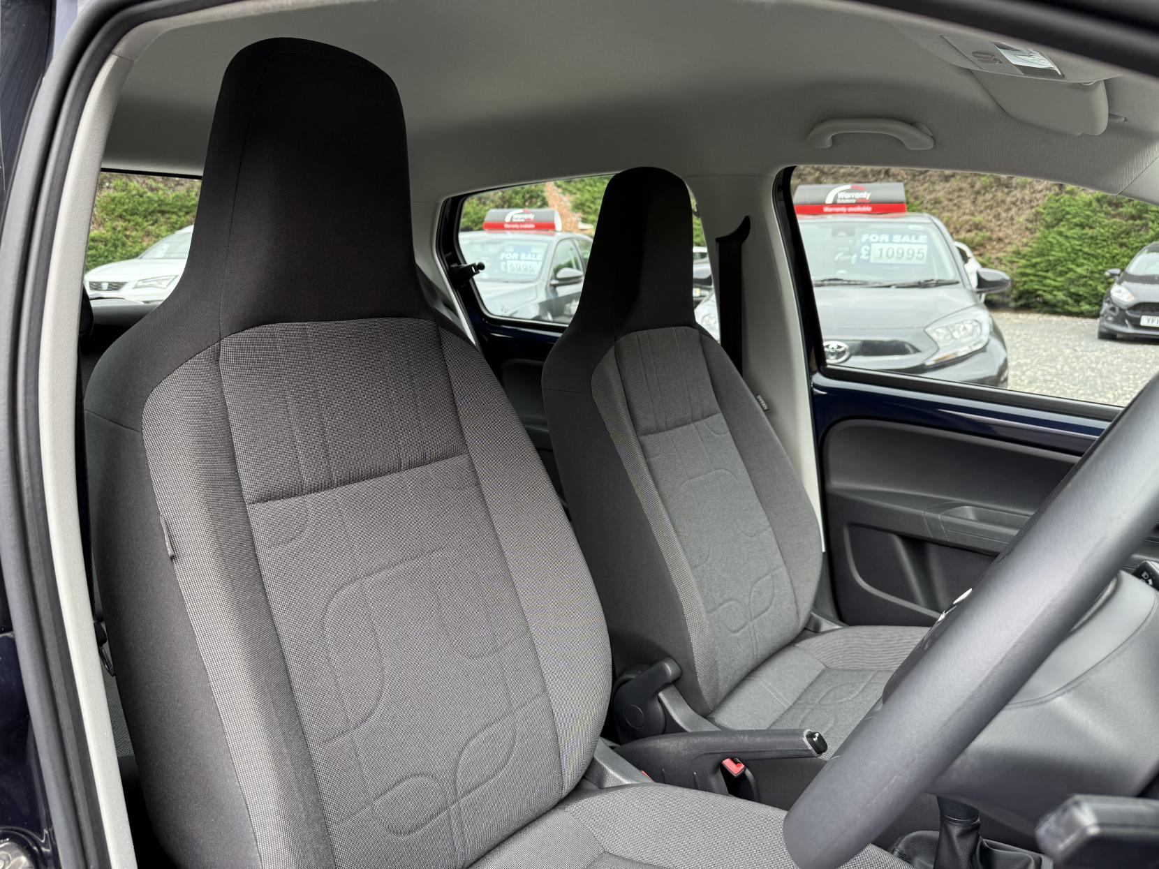 Volkswagen up! 1.0 Move up! Hatchback 5dr Petrol Manual Euro 5 (60 ps)