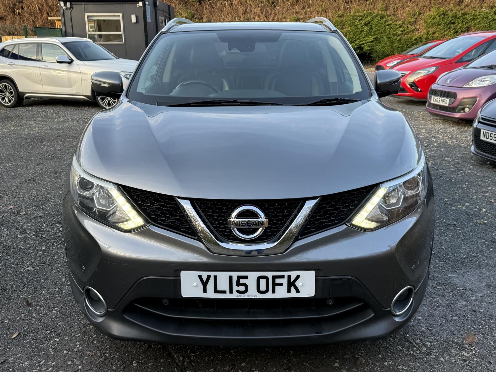 Nissan Qashqai 1.6 DIG-T Tekna SUV 5dr Petrol Manual 2WD Euro 6 (s/s) (163 ps)