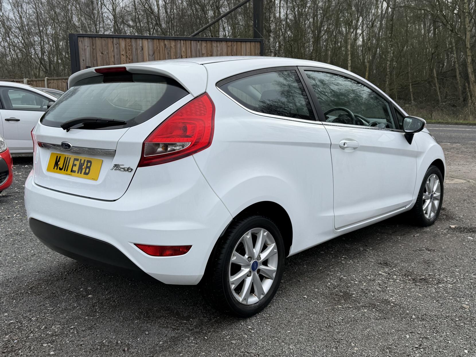 Ford Fiesta 1.25 Zetec Hatchback 3dr Petrol Manual (129 g/km, 81 bhp)