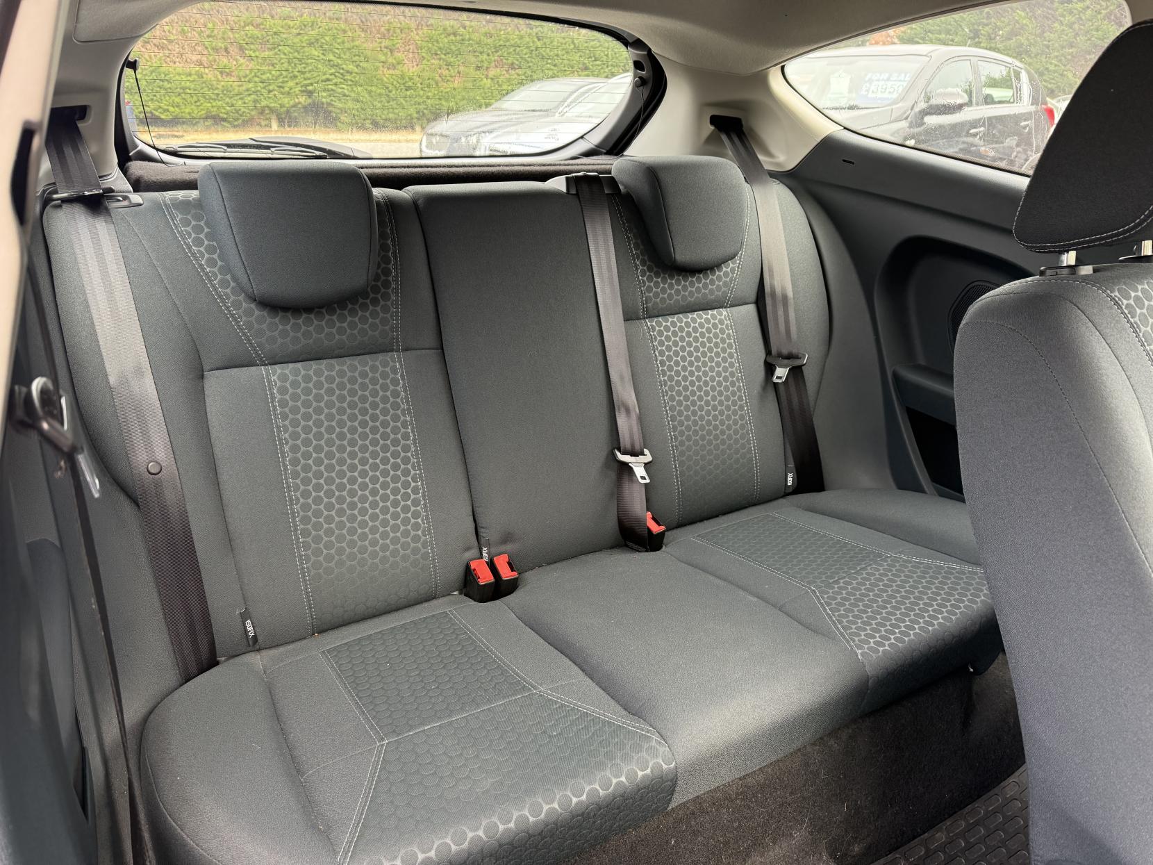 Ford Fiesta 1.25 Zetec Hatchback 3dr Petrol Manual (129 g/km, 81 bhp)