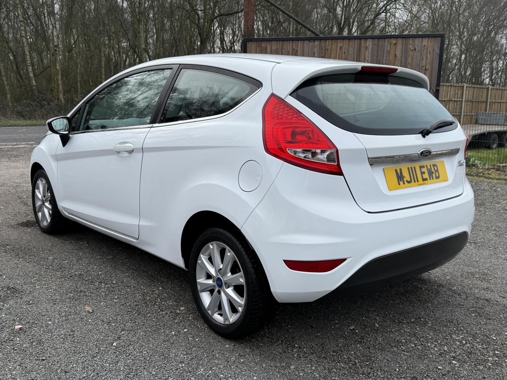 Ford Fiesta 1.25 Zetec Hatchback 3dr Petrol Manual (129 g/km, 81 bhp)