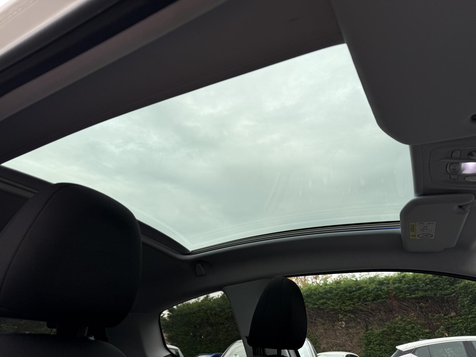 Peugeot 208 1.2 VTi PureTech Style Hatchback 3dr Petrol Manual Euro 6 (82 ps)