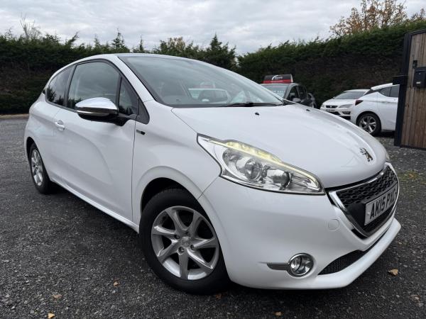 Peugeot 208 1.2 VTi PureTech Style Hatchback 3dr Petrol Manual Euro 6 (82 ps)