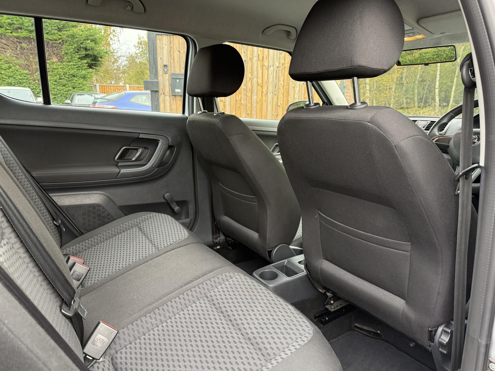 Skoda Fabia 1.2 SE Hatchback 5dr Petrol Manual Euro 5 (69 ps)