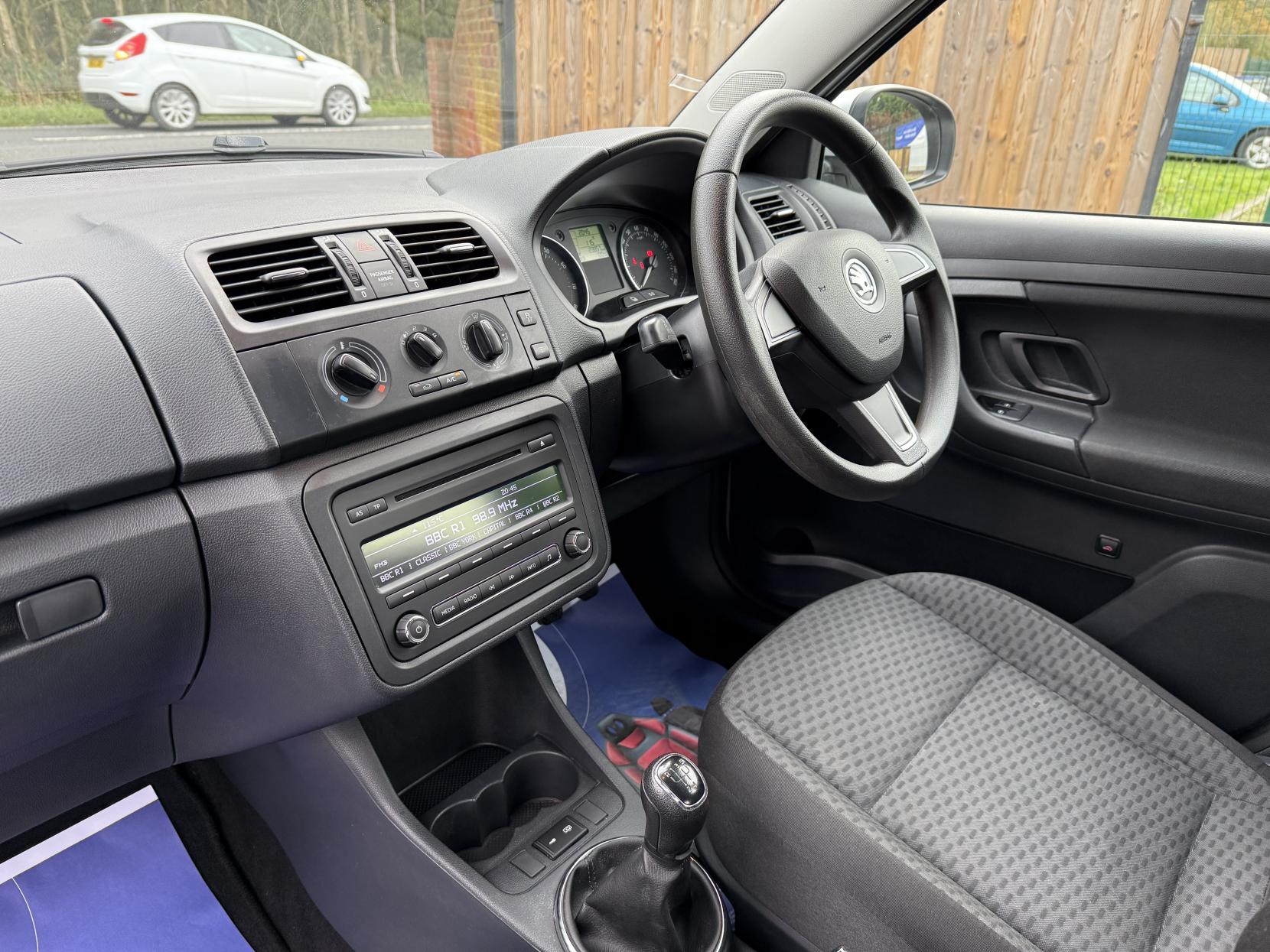 Skoda Fabia 1.2 SE Hatchback 5dr Petrol Manual Euro 5 (69 ps)