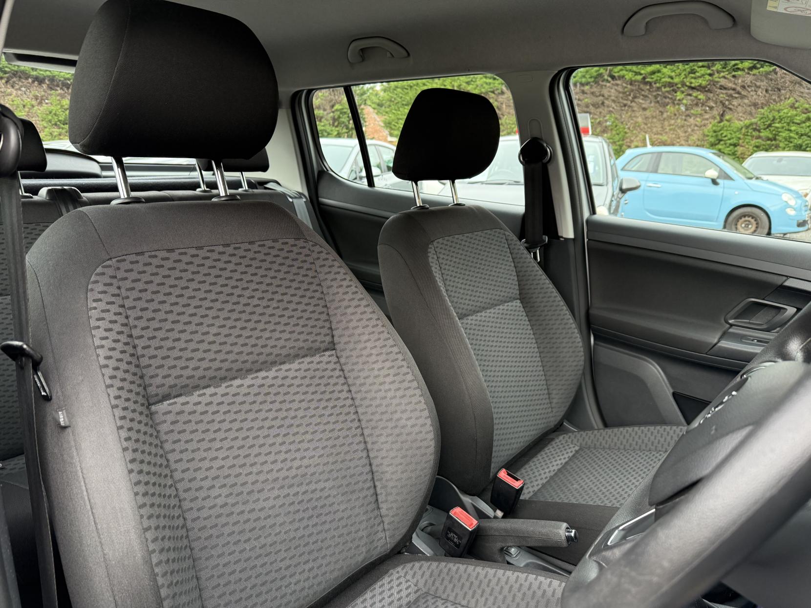 Skoda Fabia 1.2 SE Hatchback 5dr Petrol Manual Euro 5 (69 ps)