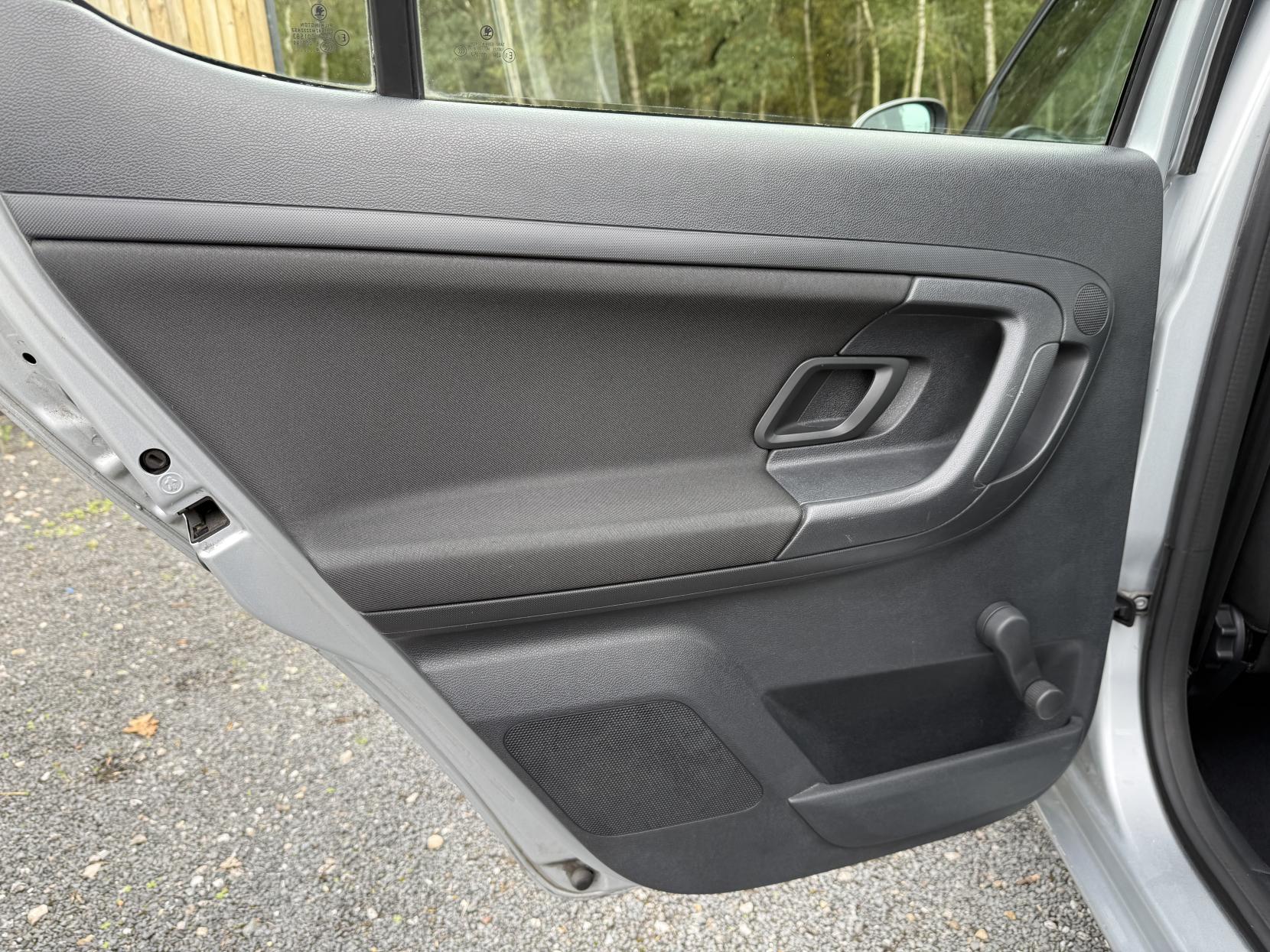 Skoda Fabia 1.2 SE Hatchback 5dr Petrol Manual Euro 5 (69 ps)