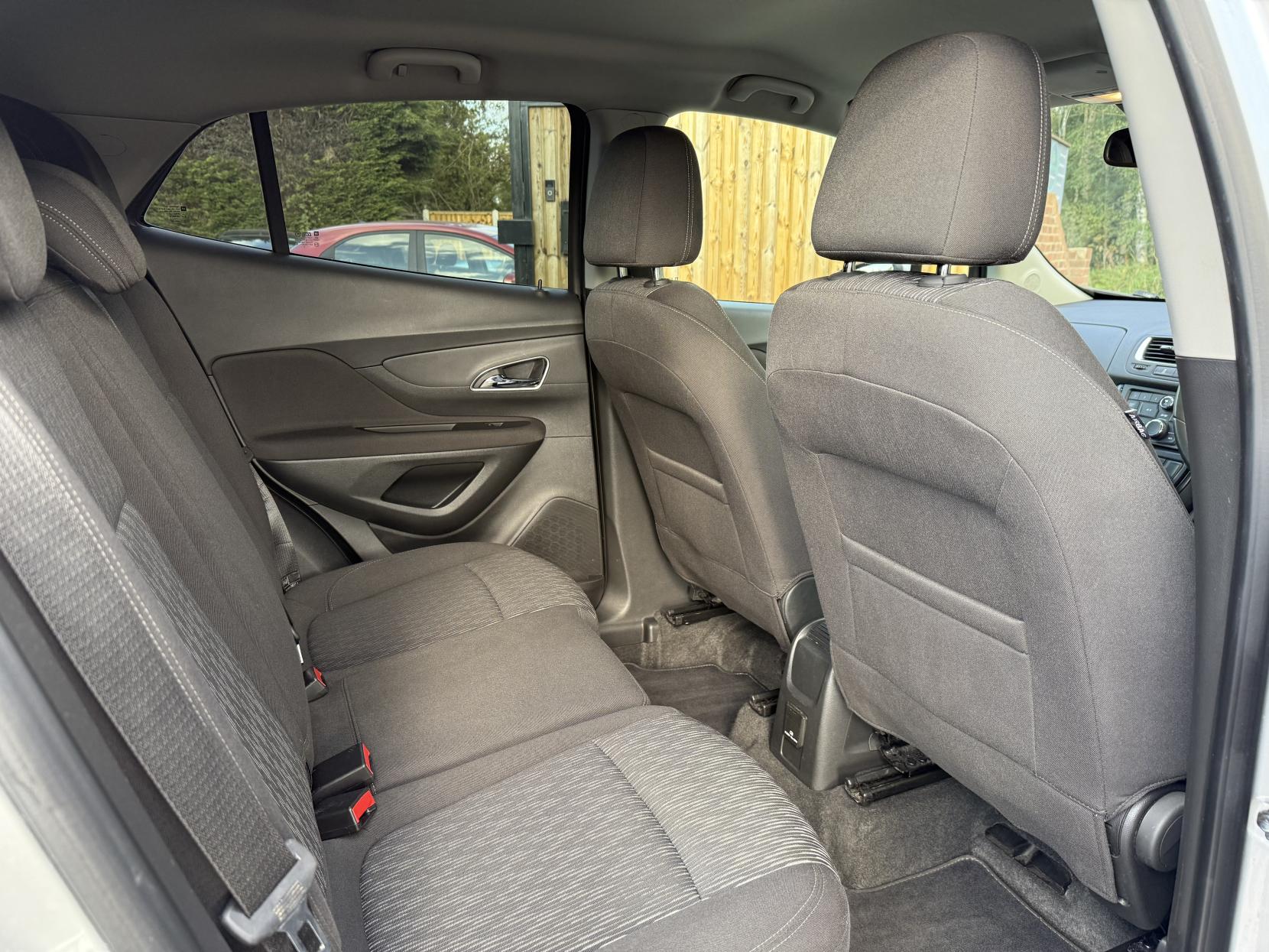 Vauxhall Mokka 1.7 CDTi Exclusiv SUV 5dr Diesel Manual 4WD Euro 5 (s/s) (130 ps)