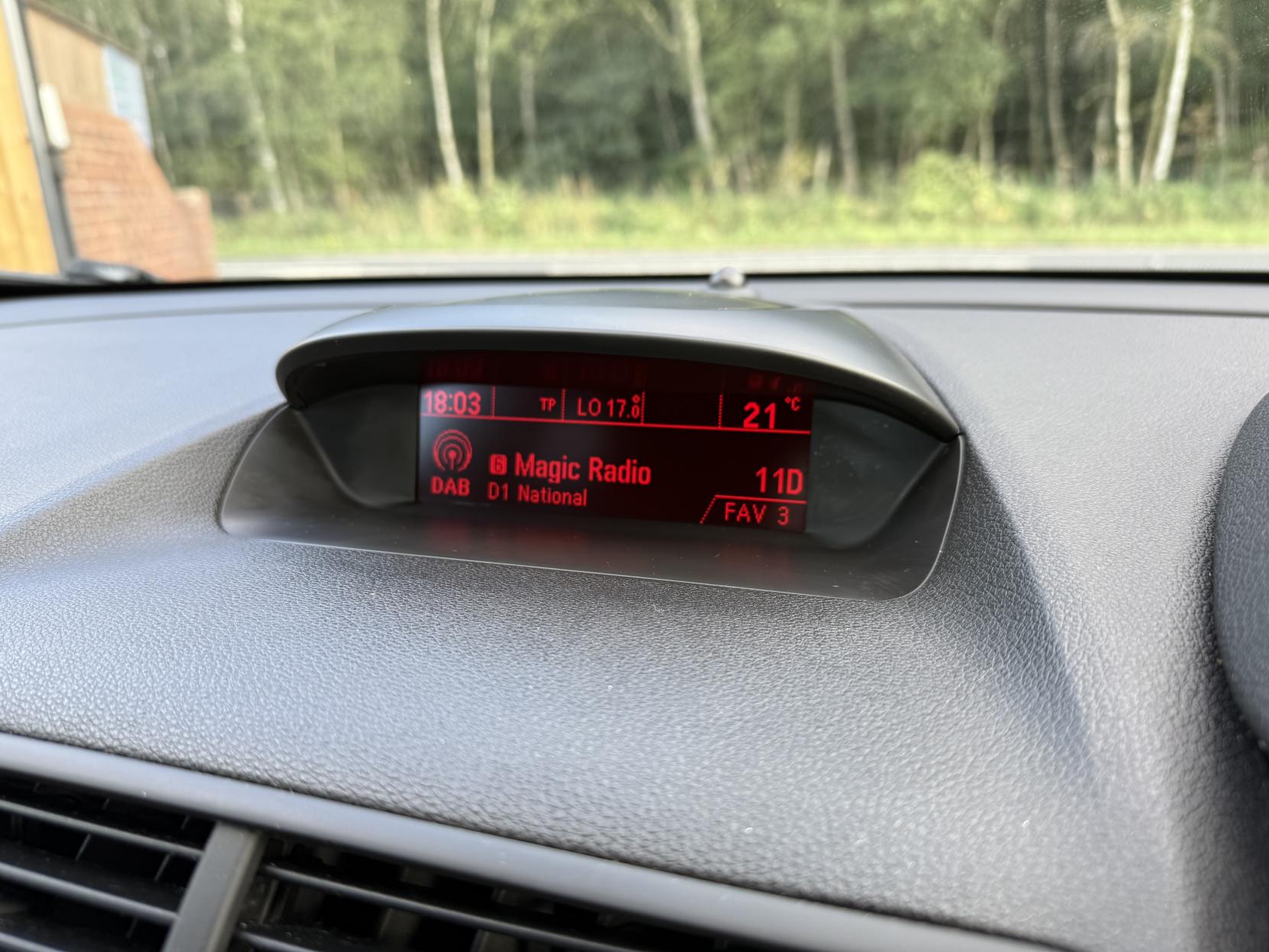 Vauxhall Mokka 1.7 CDTi Exclusiv SUV 5dr Diesel Manual 4WD Euro 5 (s/s) (130 ps)