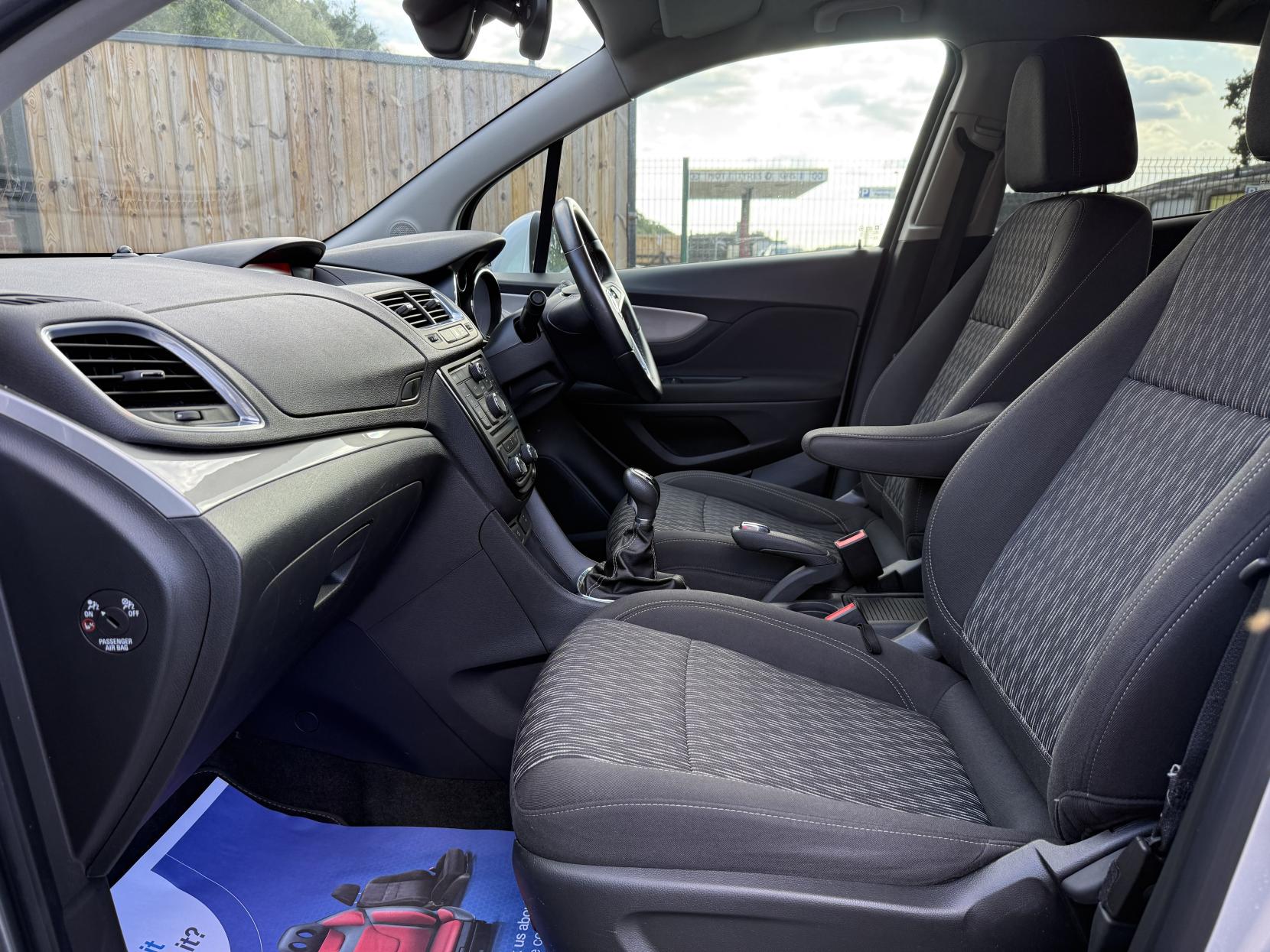Vauxhall Mokka 1.7 CDTi Exclusiv SUV 5dr Diesel Manual 4WD Euro 5 (s/s) (130 ps)