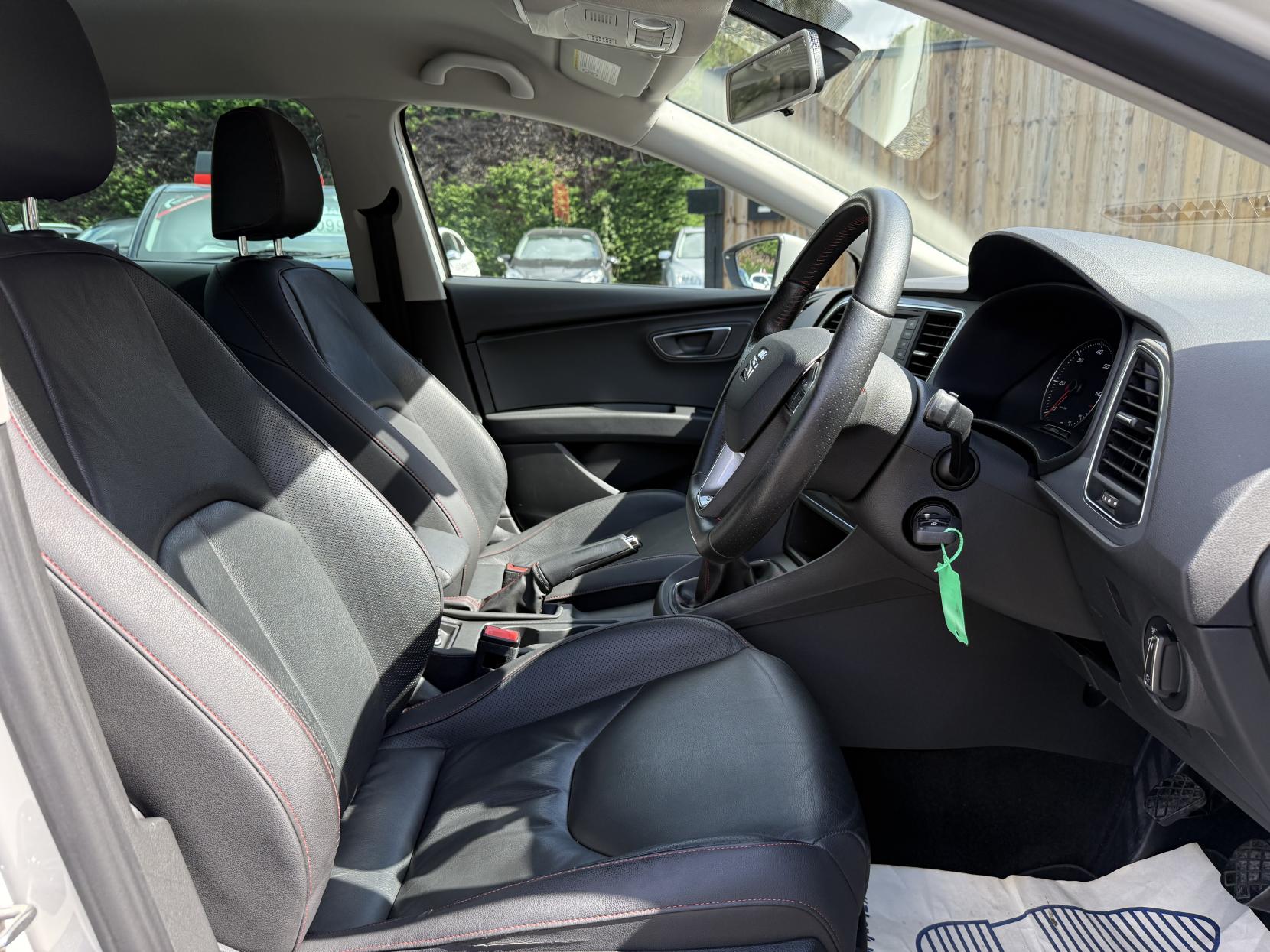 SEAT Leon 2.0 TDI CR FR Hatchback 5dr Diesel Manual Euro 5 (s/s) (150 ps)
