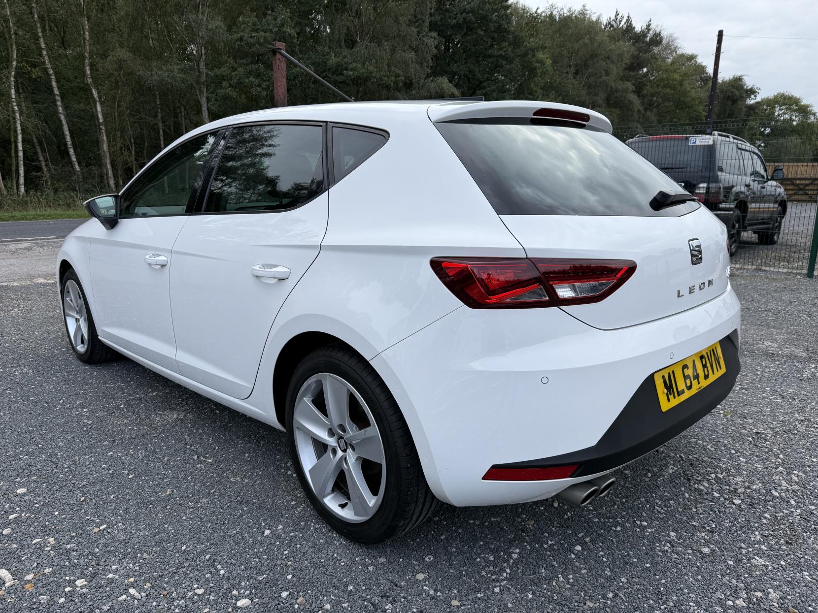 SEAT Leon 2.0 TDI CR FR Hatchback 5dr Diesel Manual Euro 5 (s/s) (150 ps)