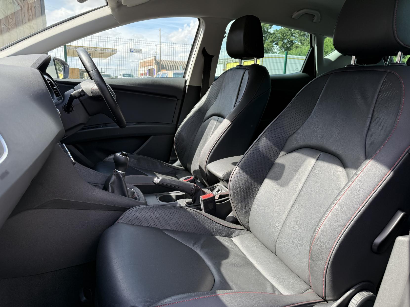 SEAT Leon 2.0 TDI CR FR Hatchback 5dr Diesel Manual Euro 5 (s/s) (150 ps)