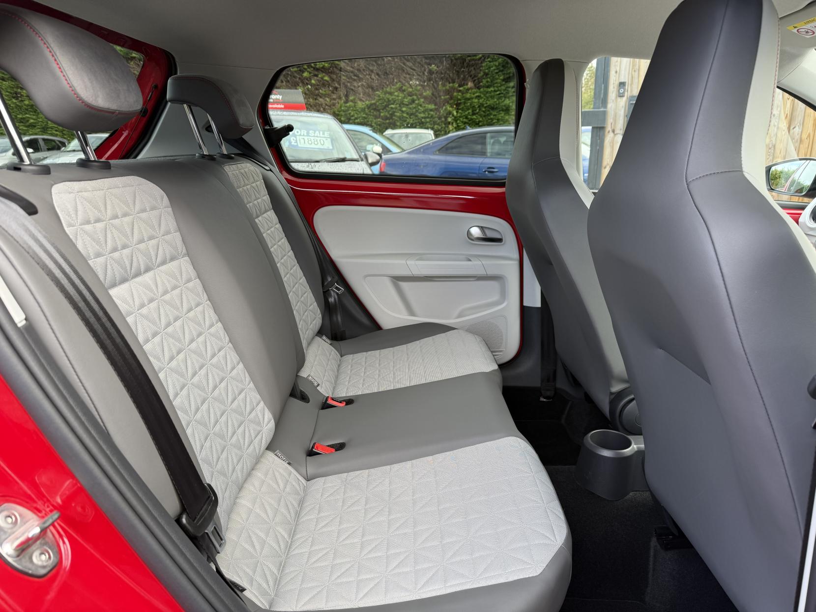 Volkswagen up! 1.0 up! beats Hatchback 5dr Petrol Manual Euro 6 (60 ps)