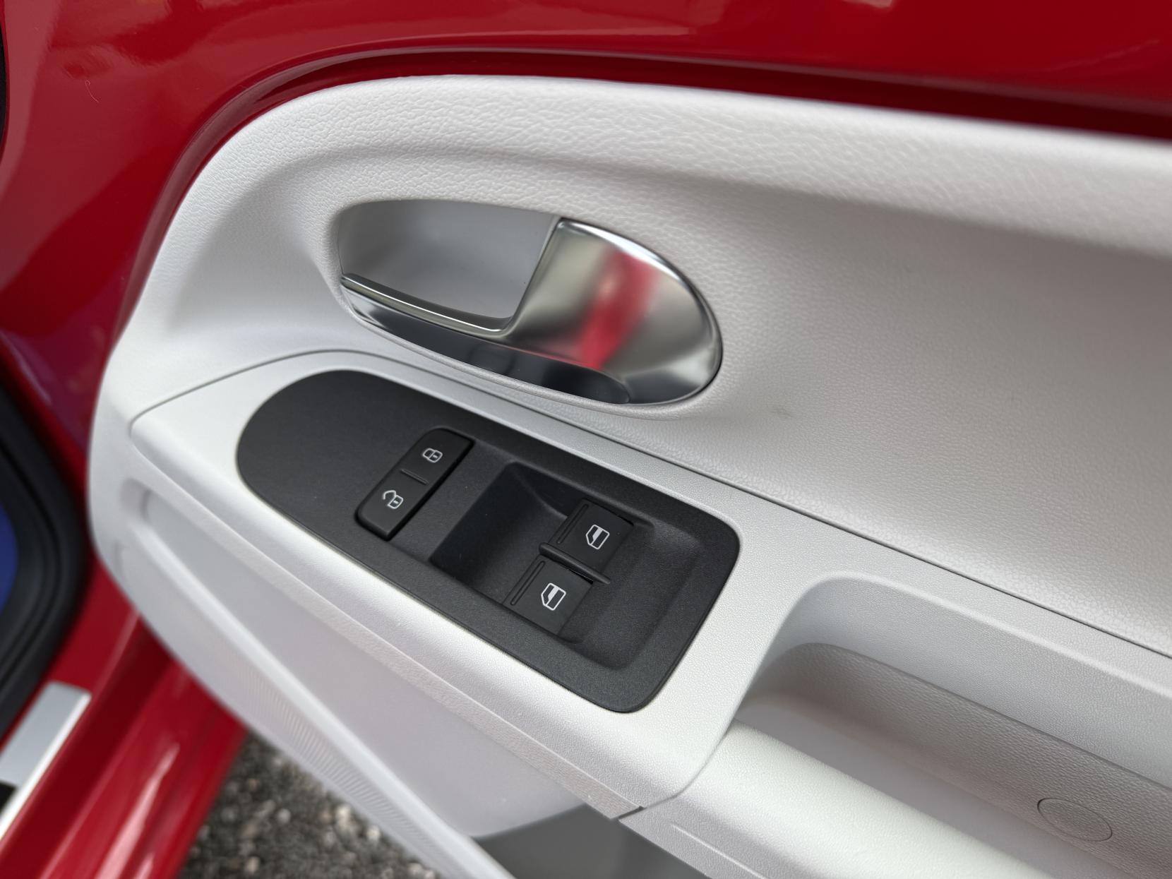 Volkswagen up! 1.0 up! beats Hatchback 5dr Petrol Manual Euro 6 (60 ps)