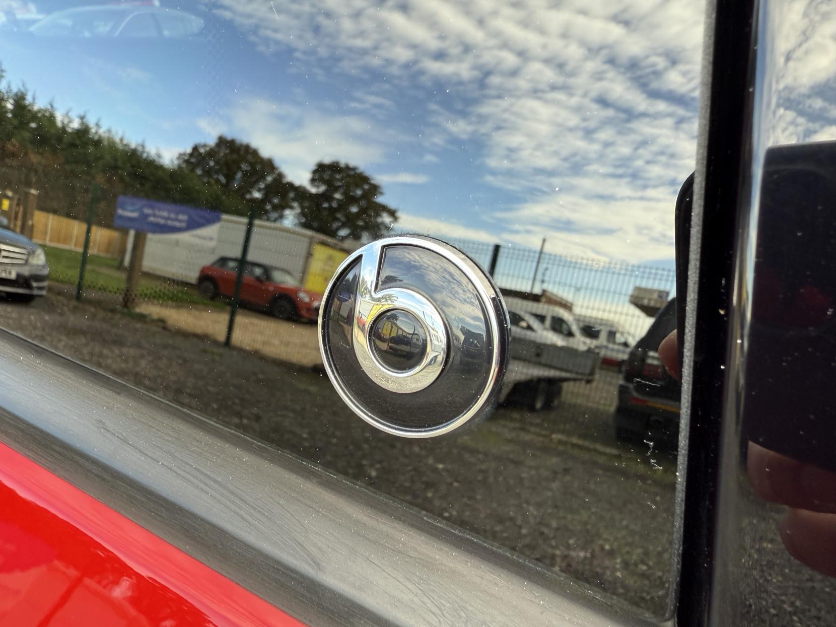 Volkswagen up! 1.0 up! beats Hatchback 5dr Petrol Manual Euro 6 (60 ps)