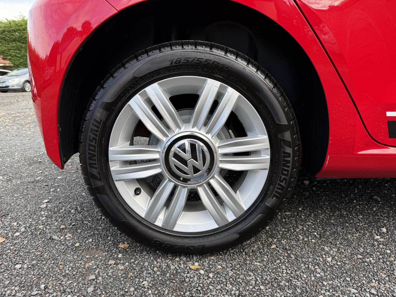 Volkswagen up! 1.0 up! beats Hatchback 5dr Petrol Manual Euro 6 (60 ps)