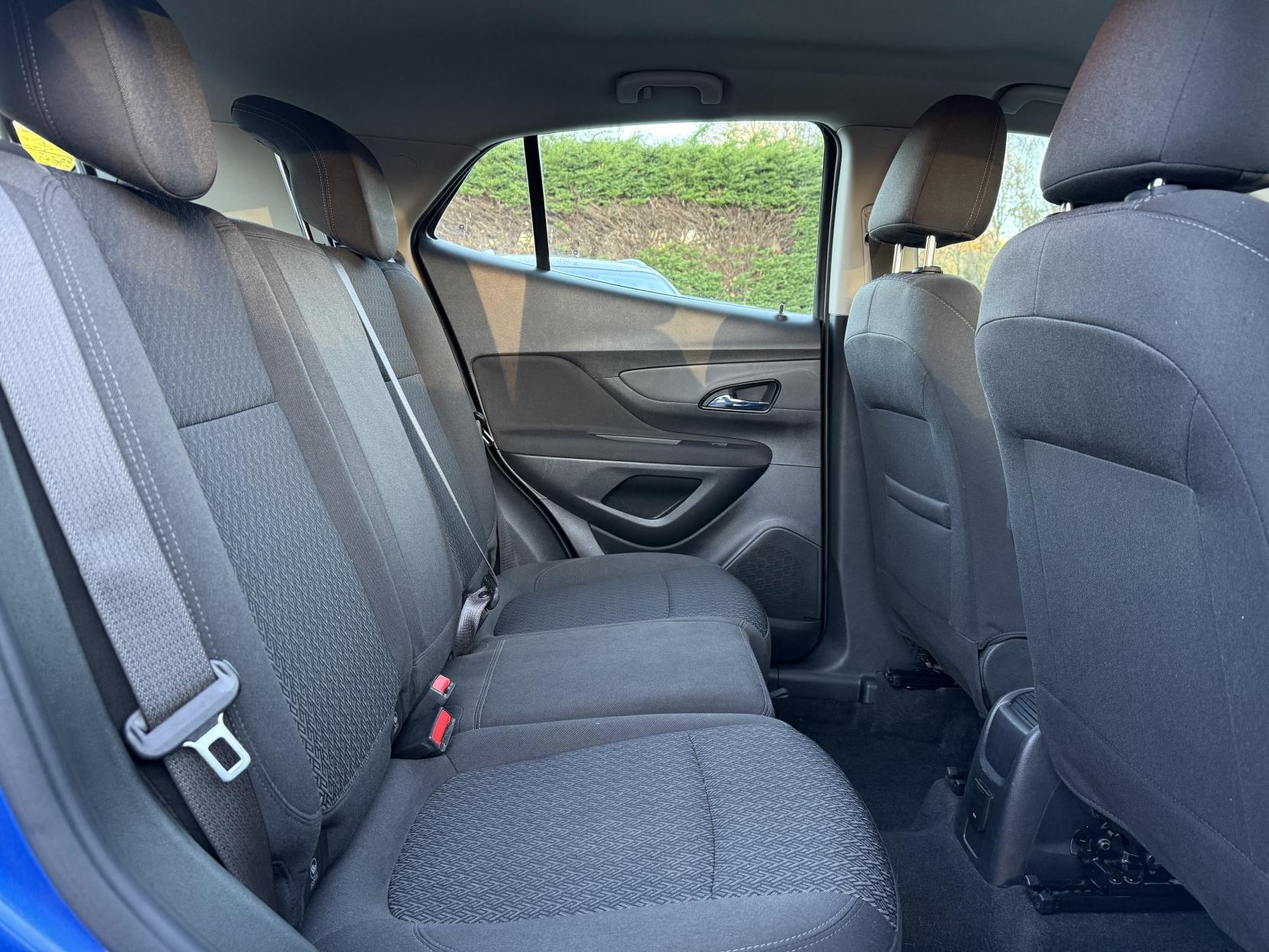 Vauxhall Mokka X 1.4i Turbo ecoTEC Design Nav SUV 5dr Petrol Manual Euro 6 (s/s) (140 ps)