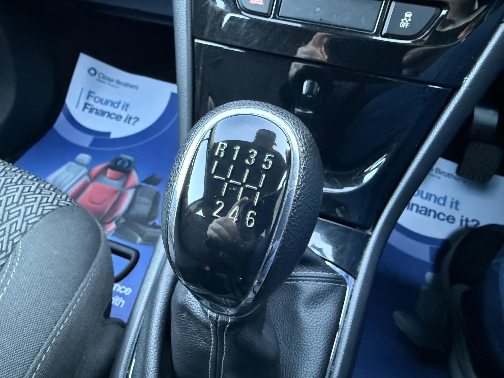 Vauxhall Mokka X 1.4i Turbo ecoTEC Design Nav SUV 5dr Petrol Manual Euro 6 (s/s) (140 ps)