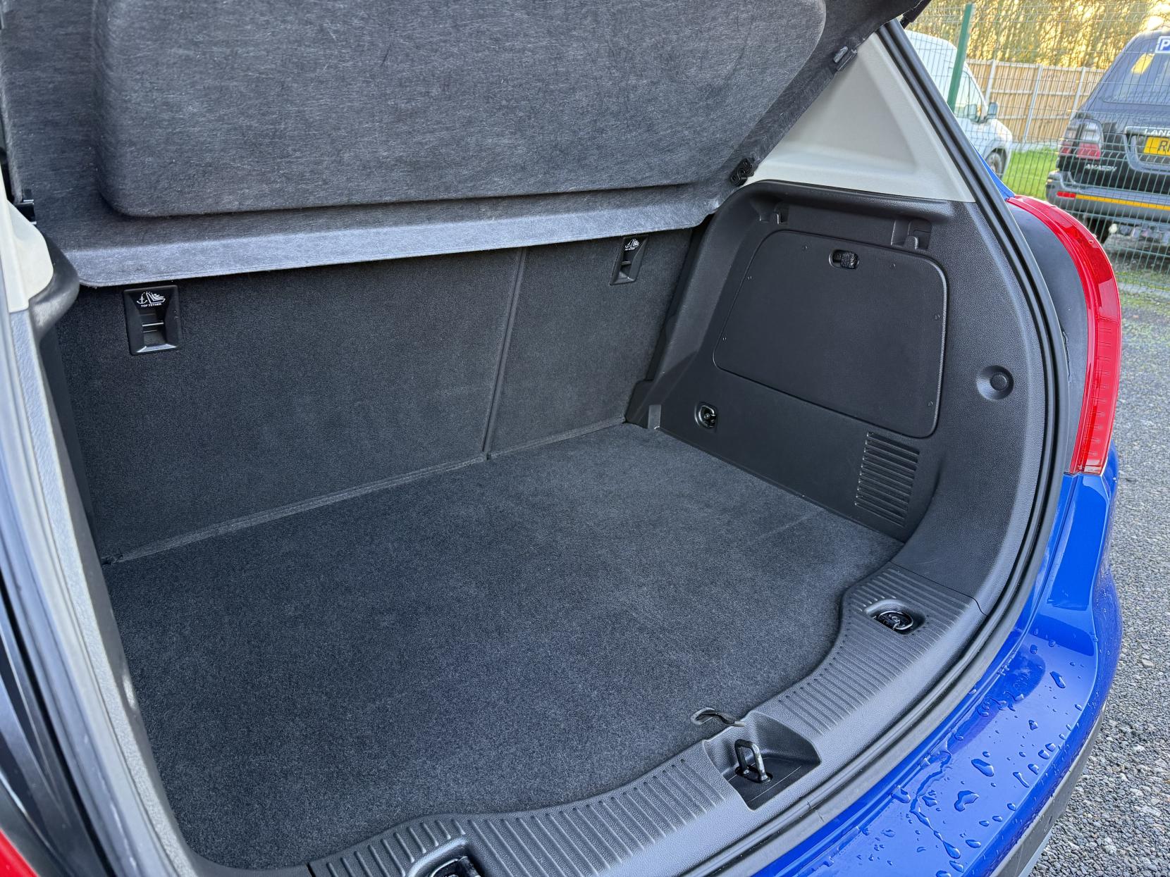 Vauxhall Mokka X 1.4i Turbo ecoTEC Design Nav SUV 5dr Petrol Manual Euro 6 (s/s) (140 ps)